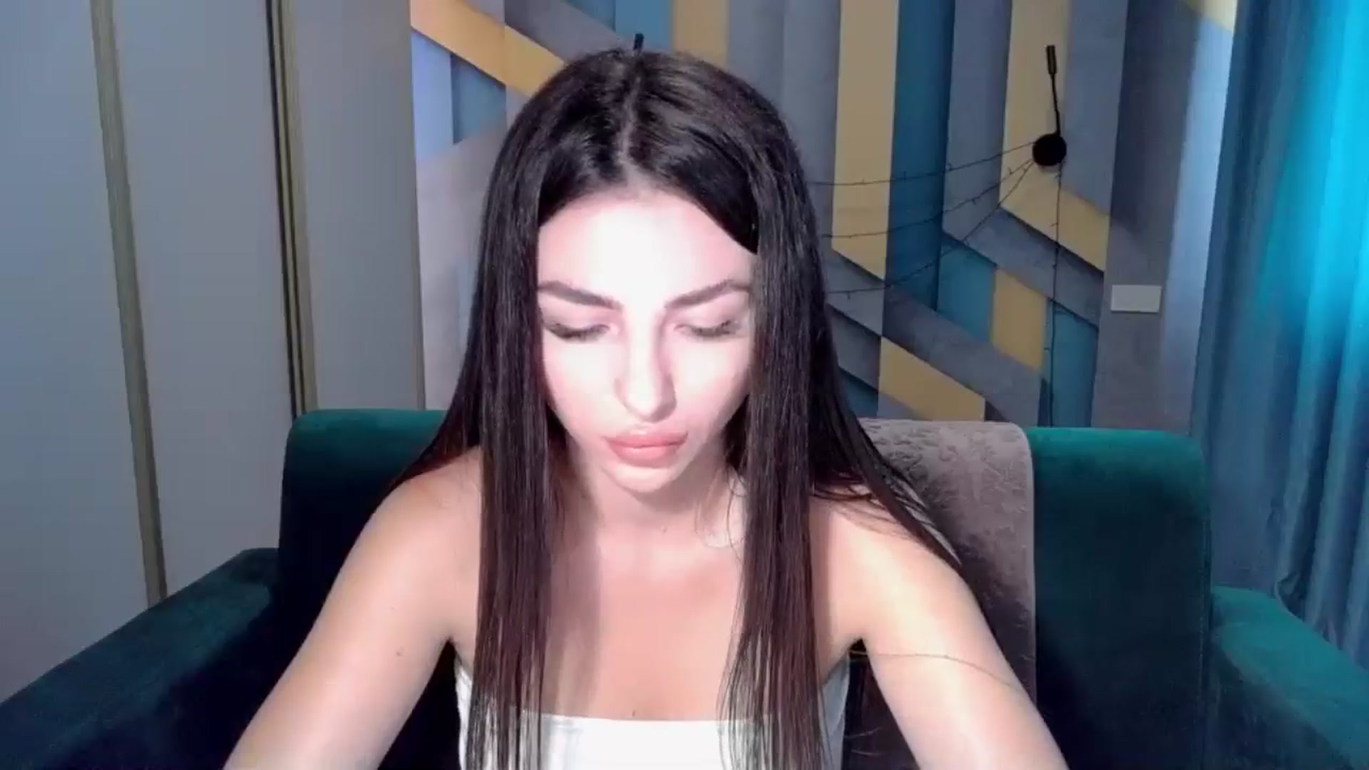 Gallery image thumbnail from Kamila_Rouds's myfreecams stream on, 08/03/2024, 07:18 image 20 of 20