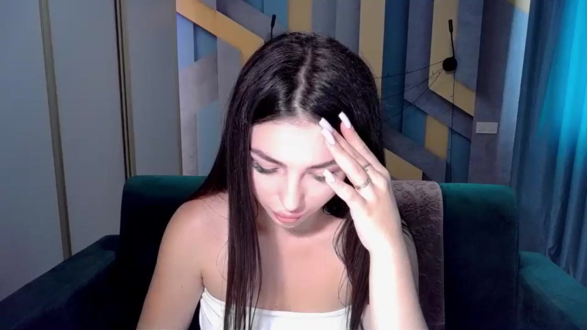 Gallery image thumbnail from Kamila_Rouds's myfreecams stream on, 08/03/2024, 07:18 image 18 of 20