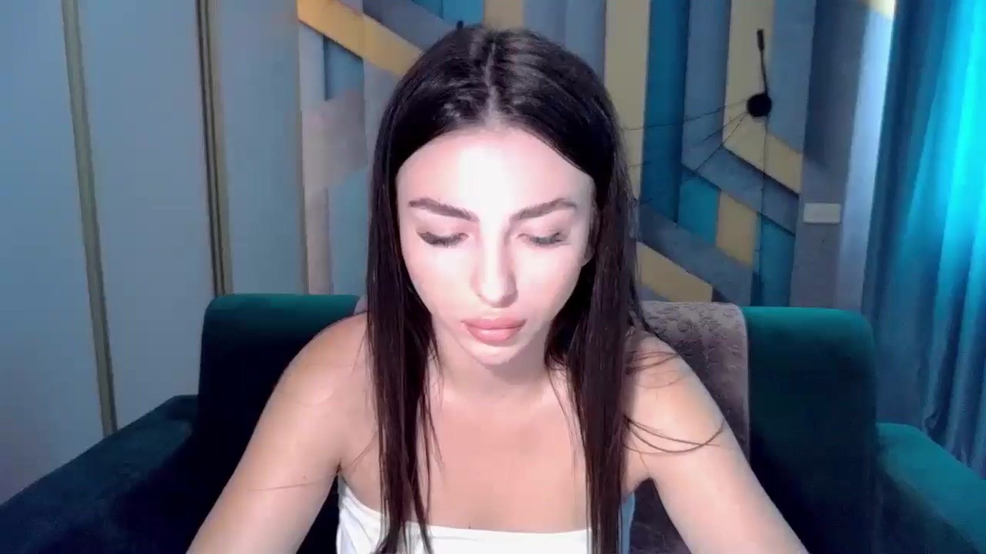 Gallery image thumbnail from Kamila_Rouds's myfreecams stream on, 08/03/2024, 08:08 image 4 of 20