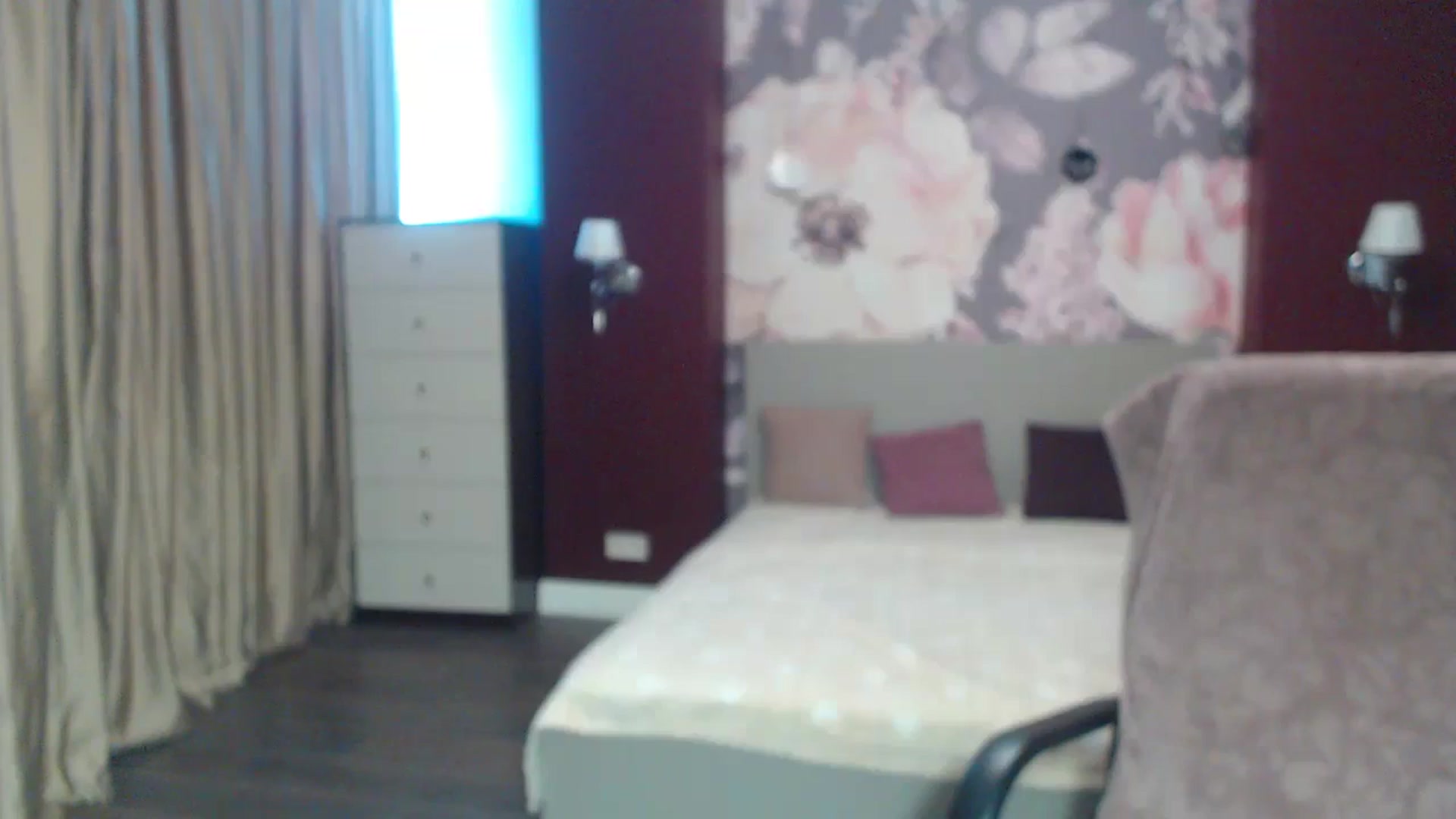 Gallery image thumbnail from Kamila_Rouds's myfreecams stream on, 08/09/2024, 06:53 image 5 of 20