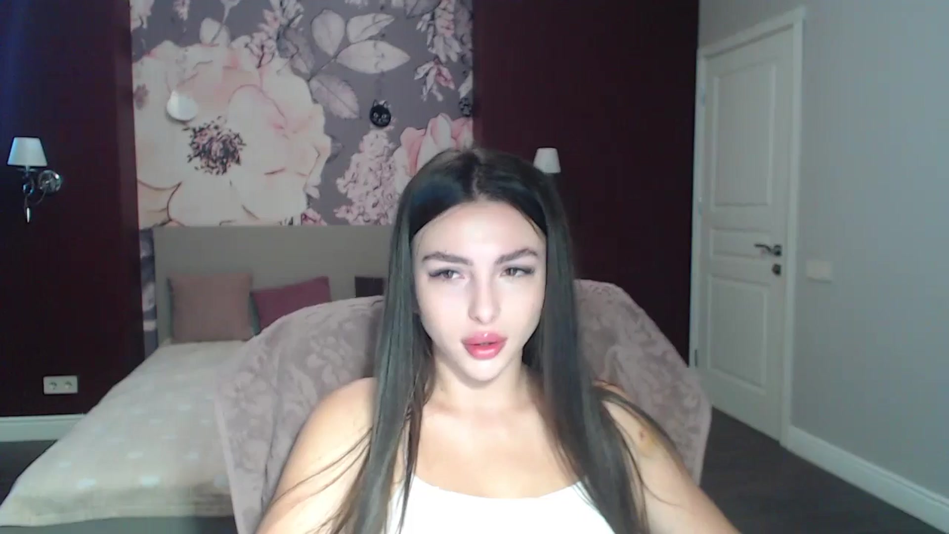 Gallery image thumbnail from Kamila_Rouds's myfreecams stream on, 08/09/2024, 06:53 image 19 of 20