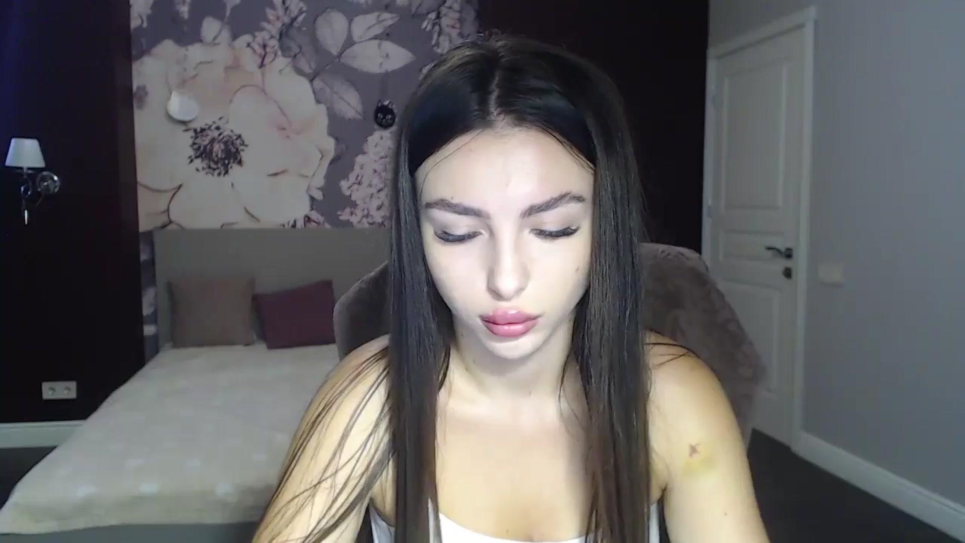 Gallery image thumbnail from Kamila_Rouds's myfreecams stream on, 08/09/2024, 06:53 image 20 of 20