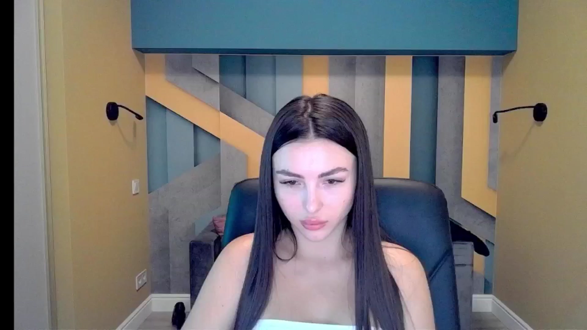 Gallery image thumbnail from Kamila_Rouds's myfreecams stream on, 08/24/2024, 07:14 image 9 of 20