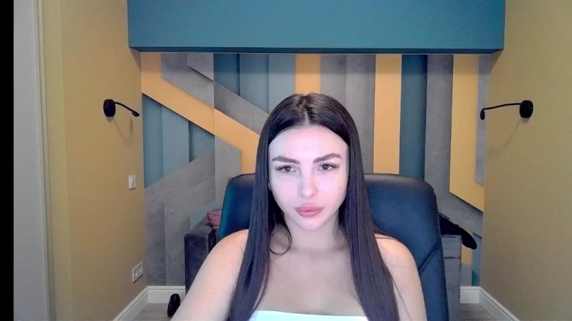 Gallery image thumbnail from Kamila_Rouds's myfreecams stream on, 08/24/2024, 07:14 image 10 of 20