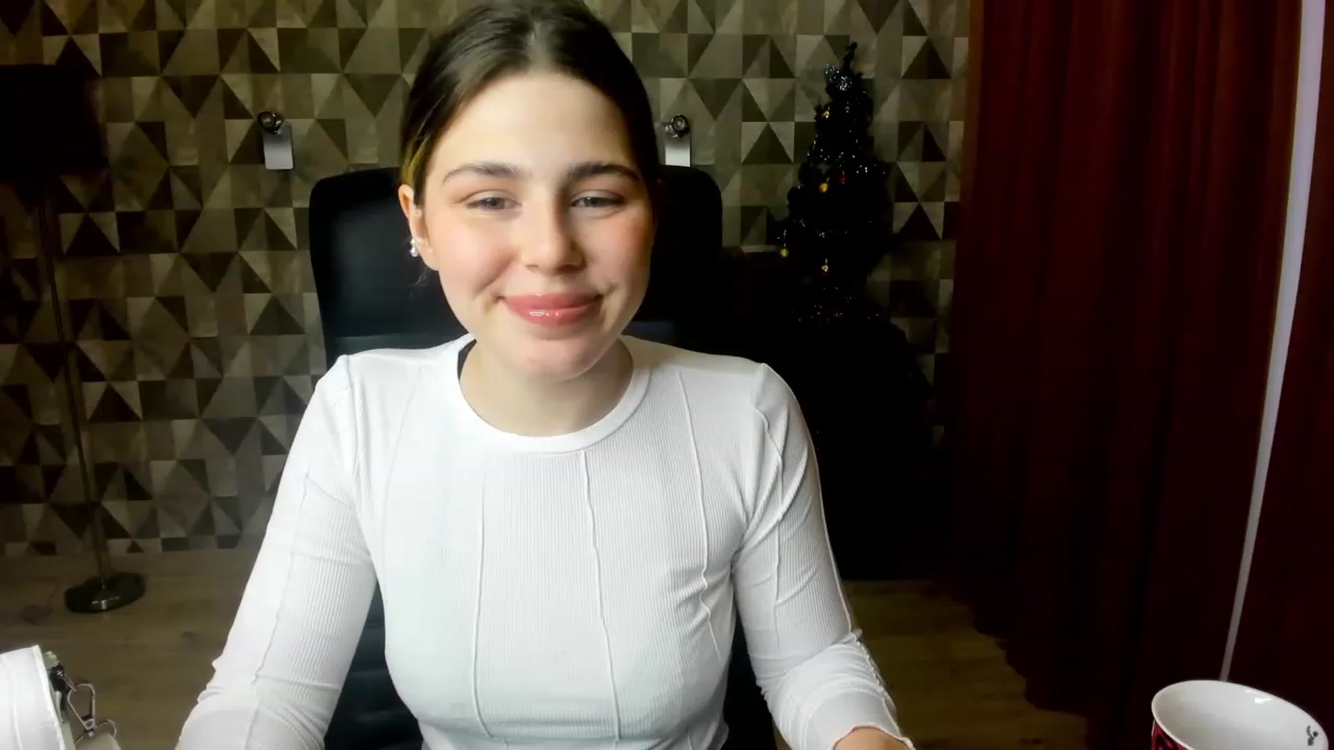Gallery image thumbnail from Kamila_Swen's myfreecams stream on, 01/28/2023, 11:43 image 2 of 20