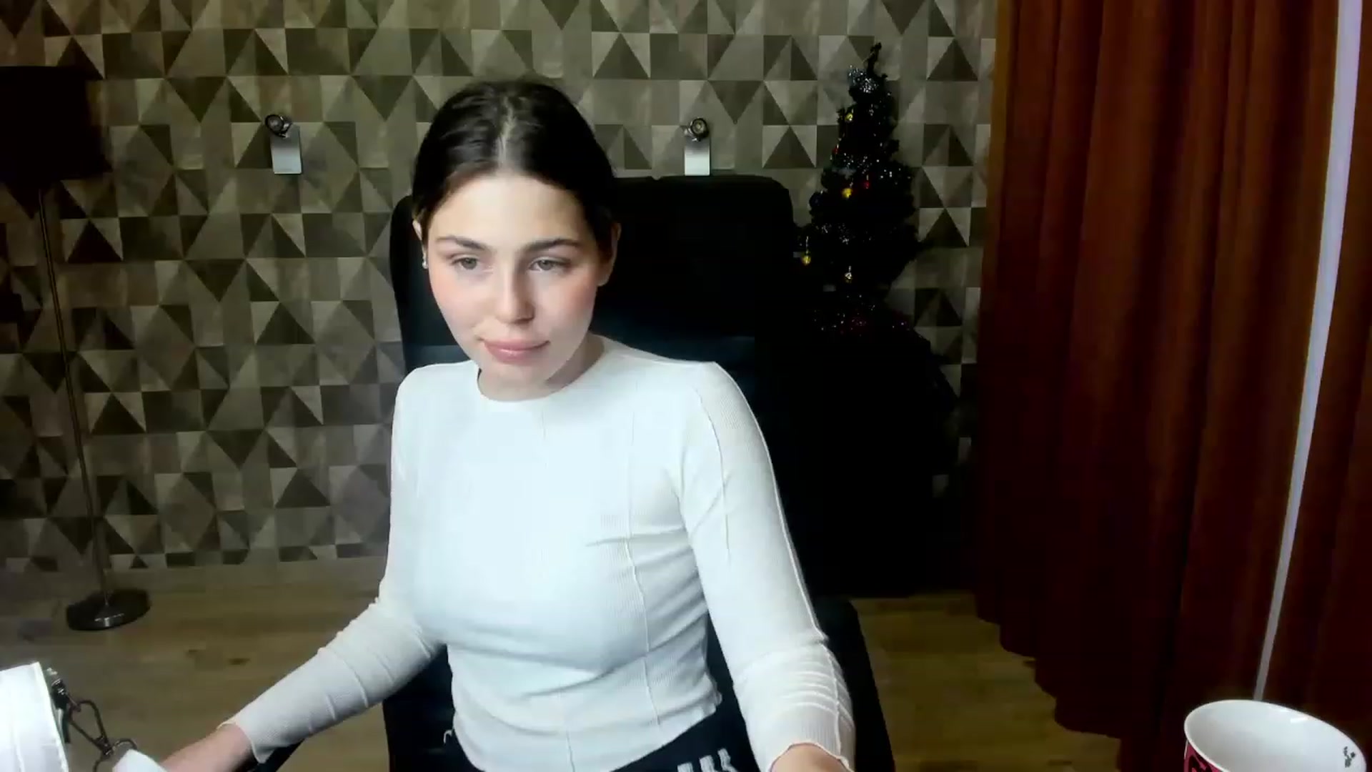 Gallery image thumbnail from Kamila_Swen's myfreecams stream on, 01/28/2023, 11:43 image 6 of 20