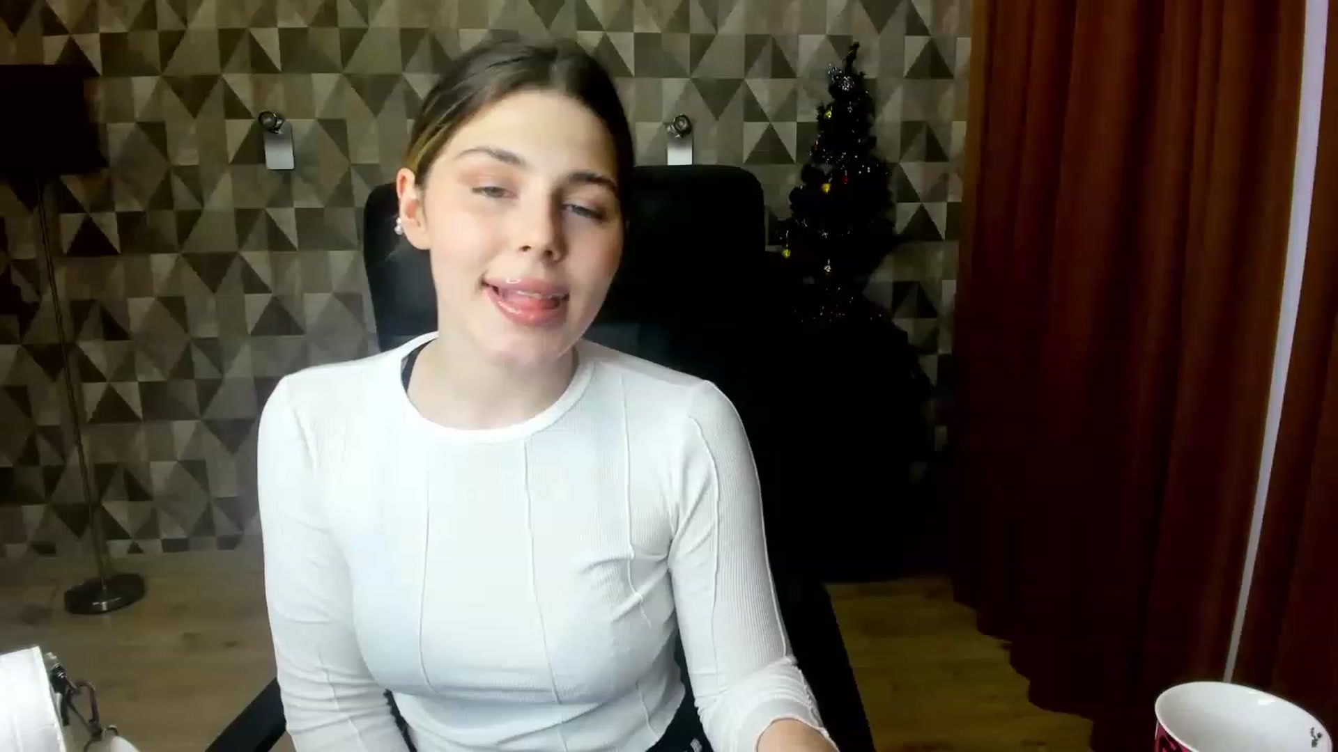 Gallery image thumbnail from Kamila_Swen's myfreecams stream on, 01/28/2023, 11:43 image 4 of 20
