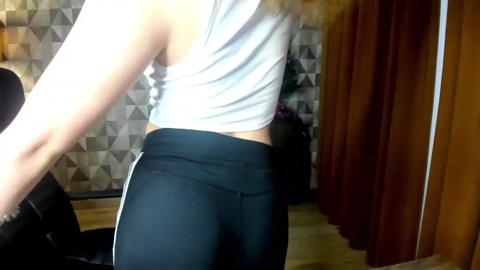 Gallery image thumbnail from Kamila_Swen's myfreecams stream on, 01/29/2023, 12:56 image 18 of 20
