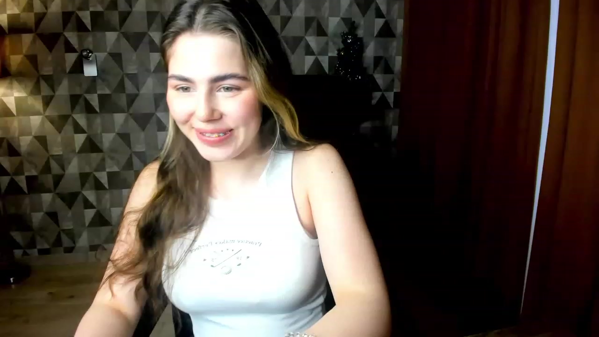 Gallery image thumbnail from Kamila_Swen's myfreecams stream on, 01/29/2023, 12:56 image 3 of 20