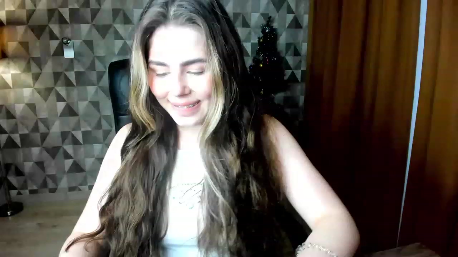 Gallery image thumbnail from Kamila_Swen's myfreecams stream on, 01/29/2023, 12:56 image 20 of 20