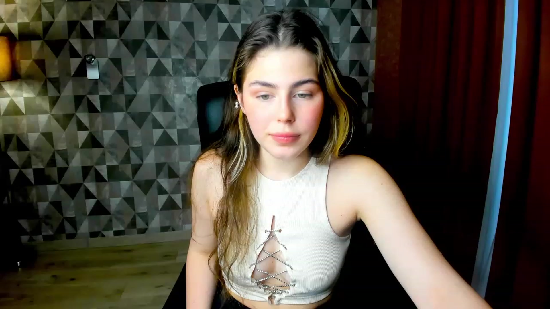 Gallery image thumbnail from Kamila_Swen's myfreecams stream on, 01/31/2023, 14:02 image 6 of 20