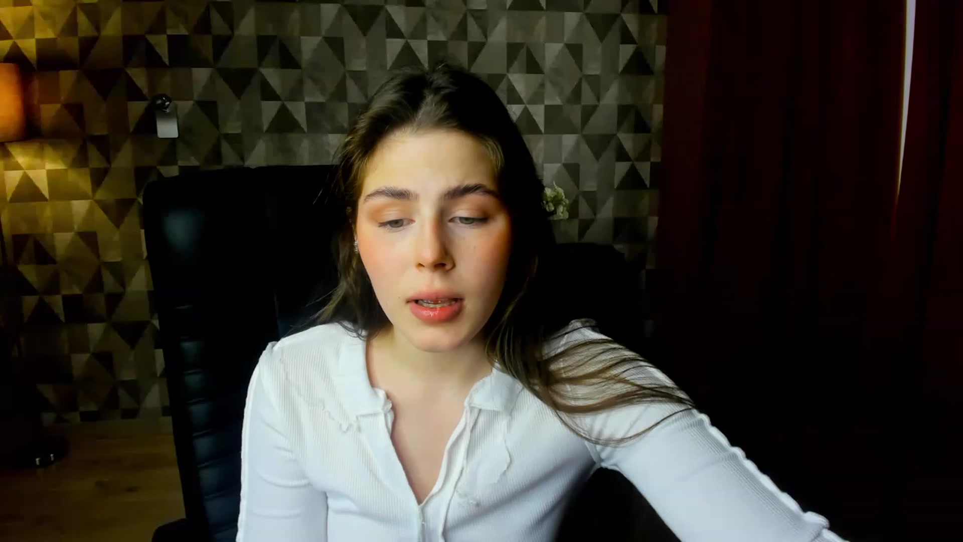 Gallery image thumbnail from Kamila_Swen's myfreecams stream on, 02/02/2023, 09:47 image 3 of 20