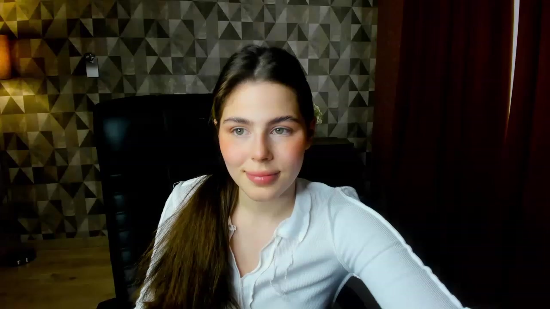 Gallery image thumbnail from Kamila_Swen's myfreecams stream on, 02/02/2023, 09:47 image 15 of 20