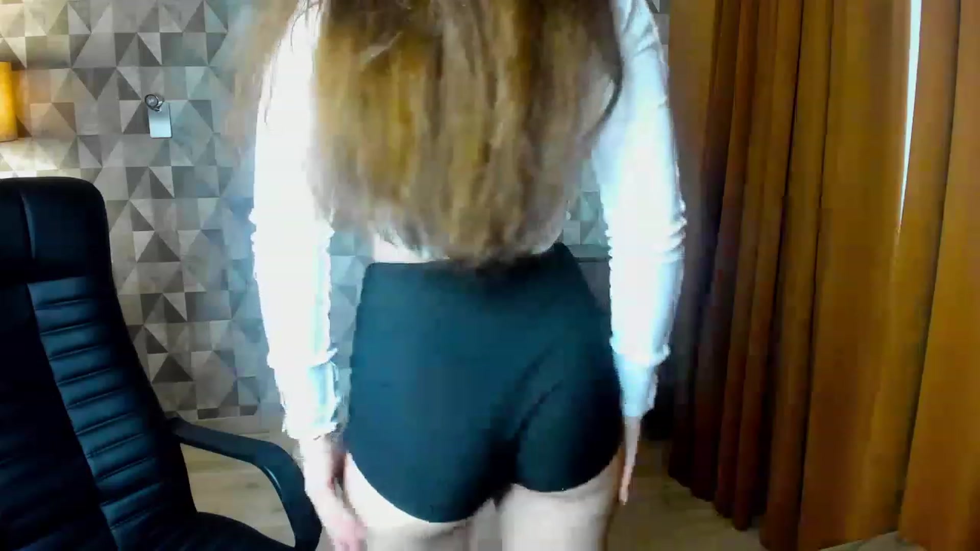 Gallery image thumbnail from Kamila_Swen's myfreecams stream on, 02/02/2023, 11:49 image 9 of 20