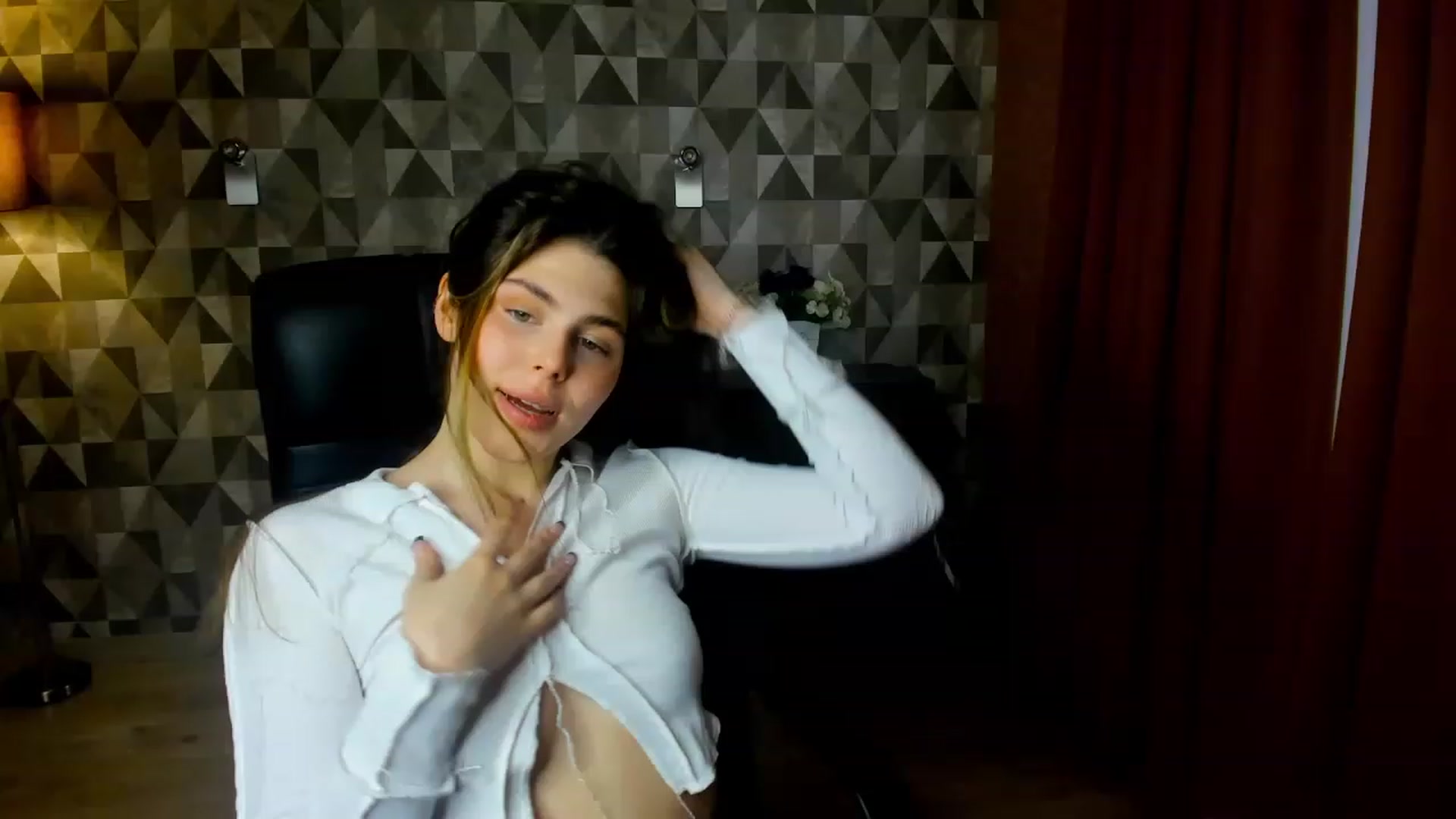 Gallery image thumbnail from Kamila_Swen's myfreecams stream on, 02/02/2023, 11:49 image 20 of 20