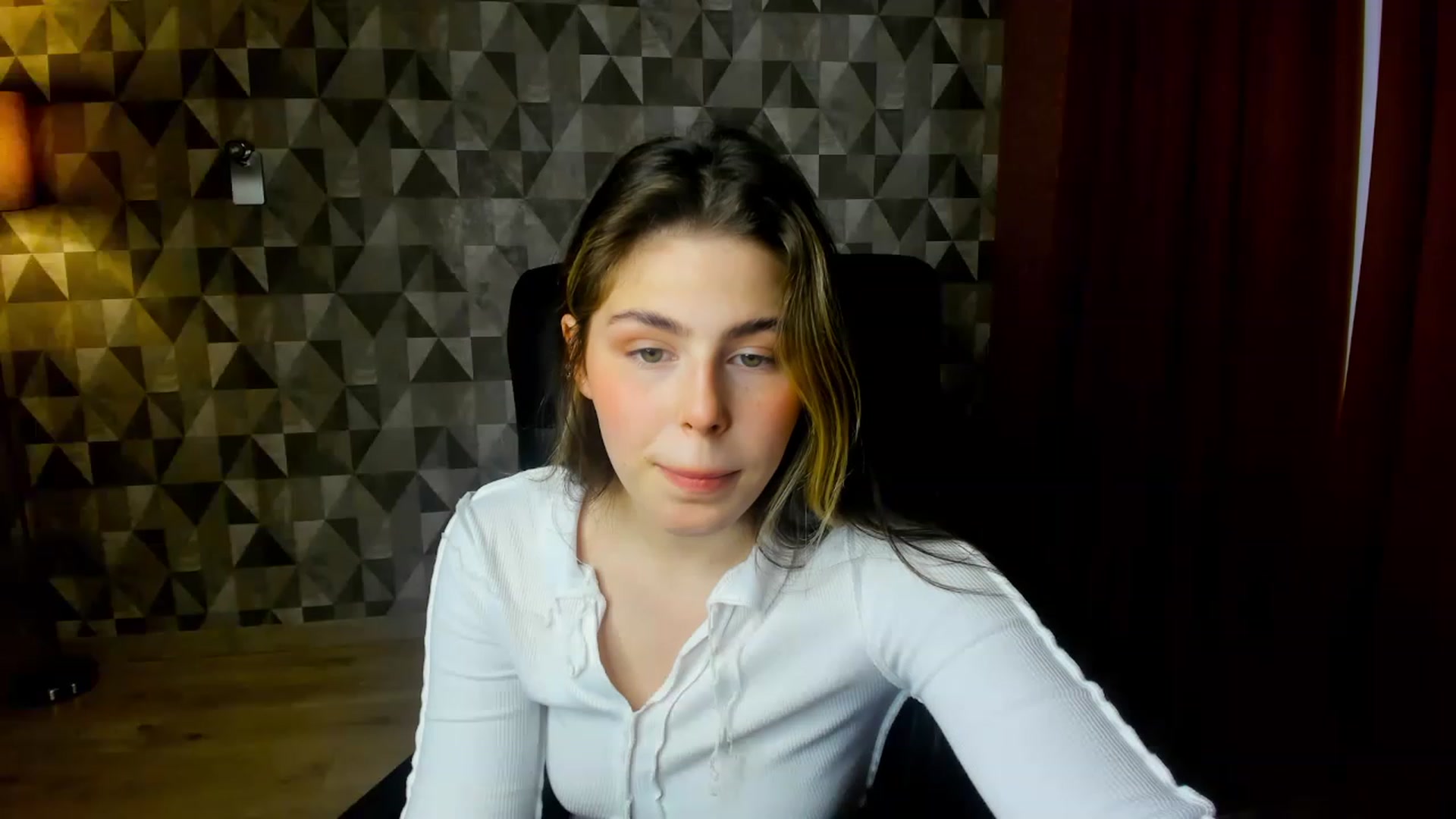 Gallery image thumbnail from Kamila_Swen's myfreecams stream on, 02/02/2023, 11:49 image 11 of 20