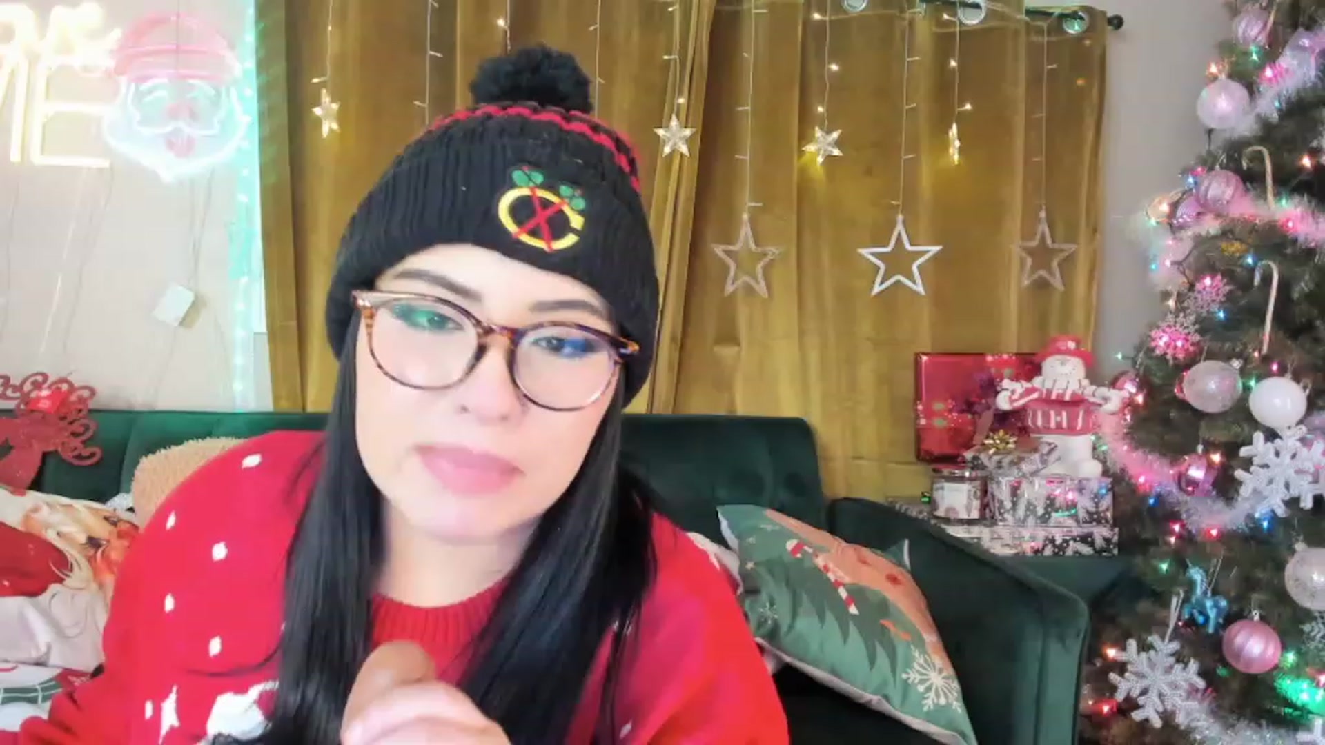 Gallery image thumbnail from Kamila__'s myfreecams stream on, 12/05/2022, 06:07 image 7 of 20