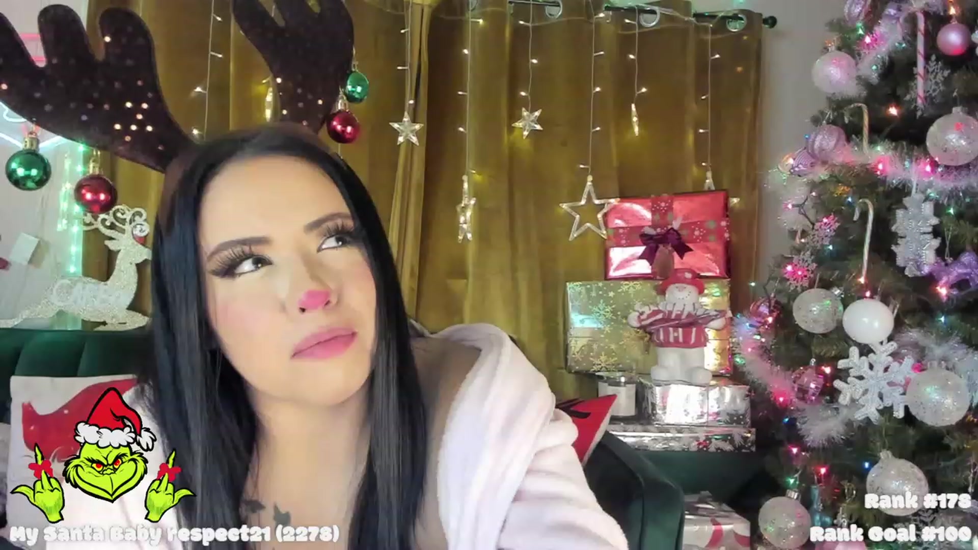 Gallery image thumbnail from Kamila__'s myfreecams stream on, 12/10/2022, 10:00 image 18 of 20