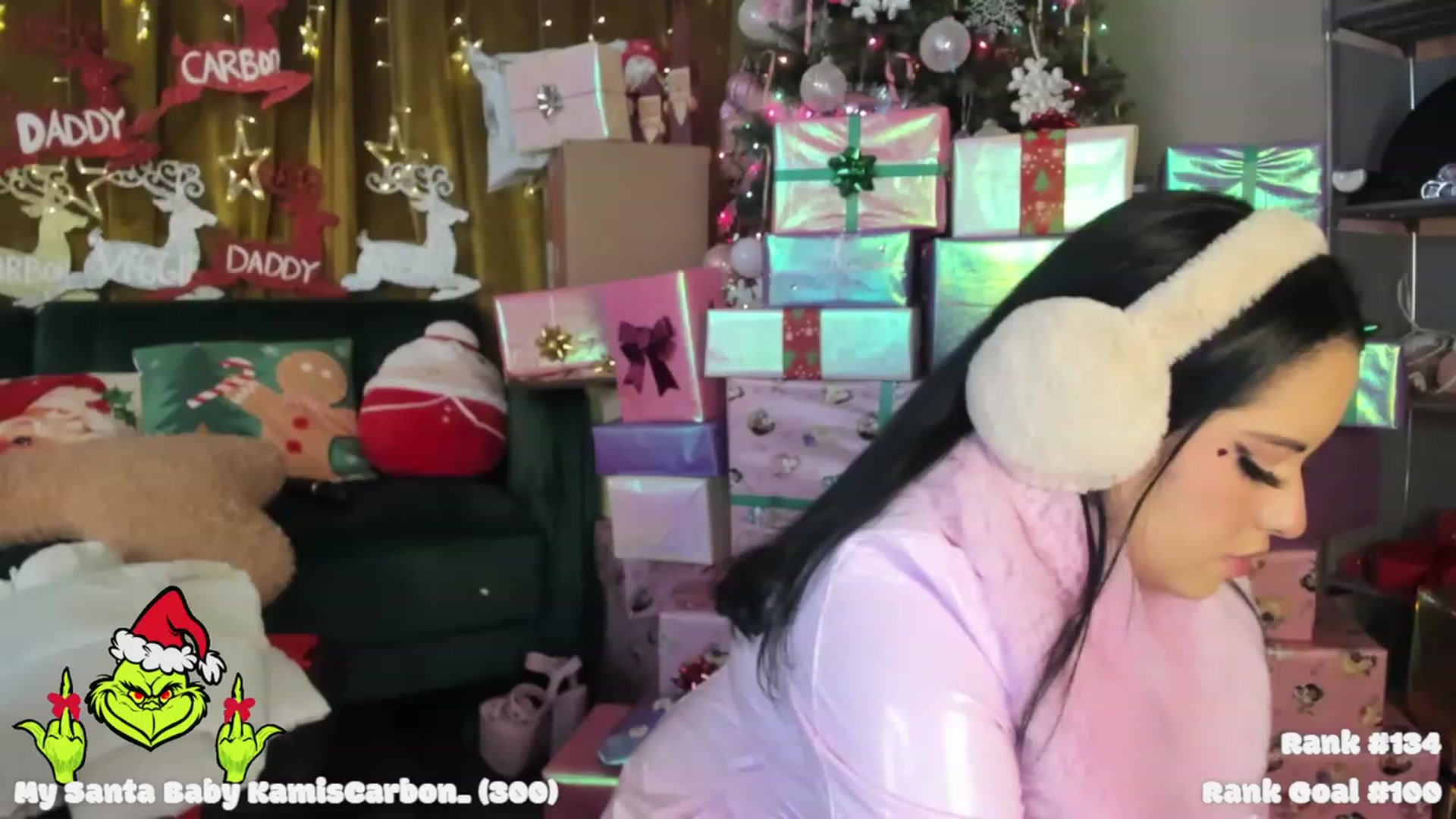 Gallery image thumbnail from Kamila__'s myfreecams stream on, 12/23/2022, 06:25 image 6 of 20