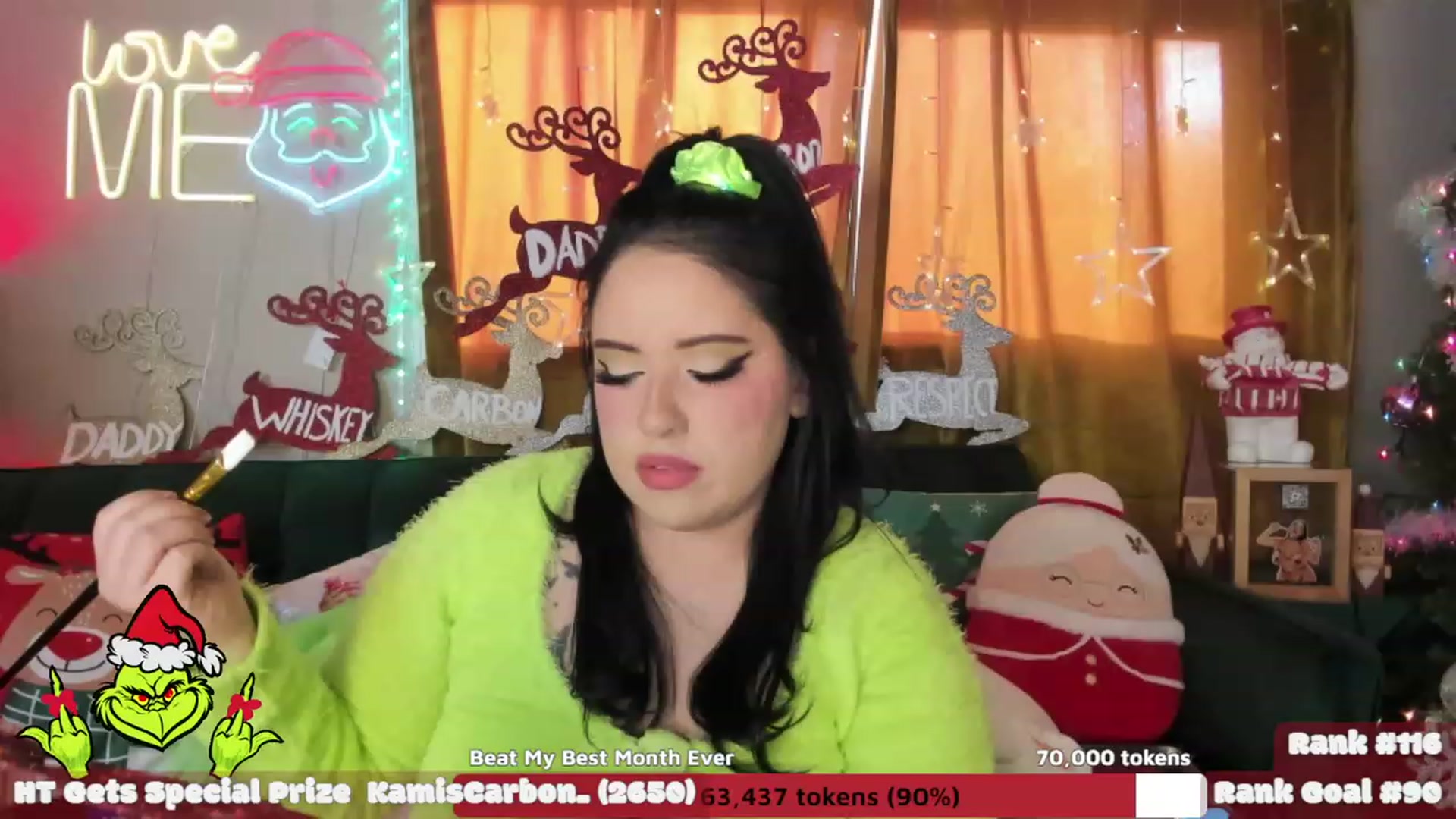Gallery image thumbnail from Kamila__'s myfreecams stream on, 12/25/2022, 20:50 image 16 of 20