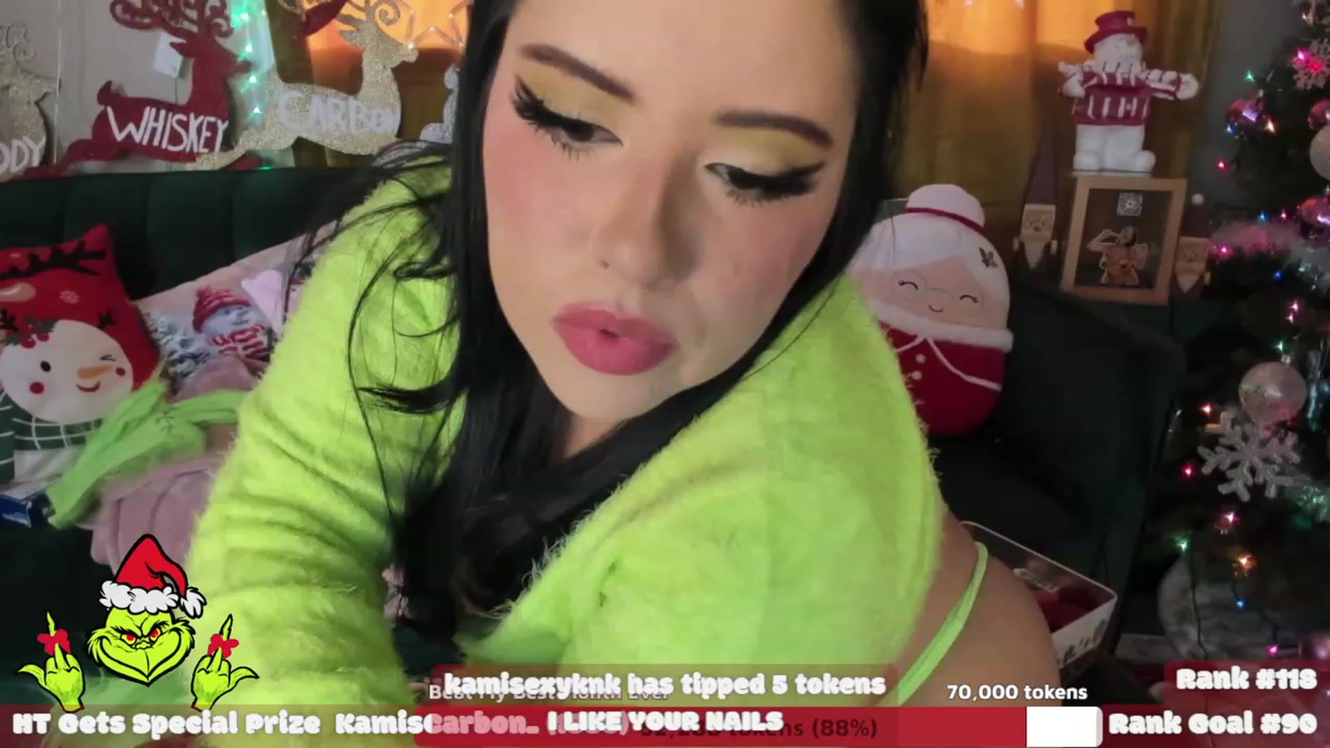 Gallery image thumbnail from Kamila__'s myfreecams stream on, 12/25/2022, 20:50 image 8 of 20