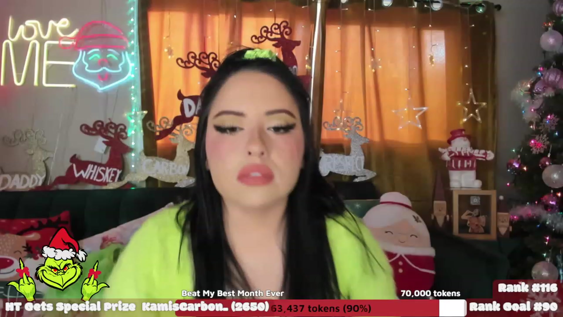 Gallery image thumbnail from Kamila__'s myfreecams stream on, 12/25/2022, 20:50 image 17 of 20