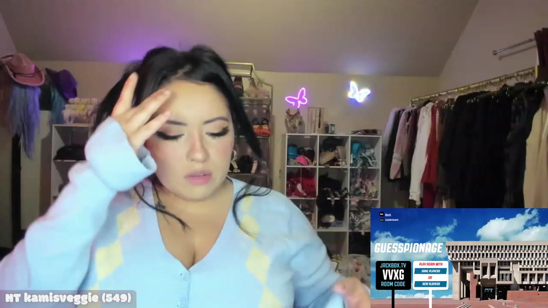 Gallery image thumbnail from Kamila__'s myfreecams stream on, 01/16/2023, 24:02 image 16 of 20