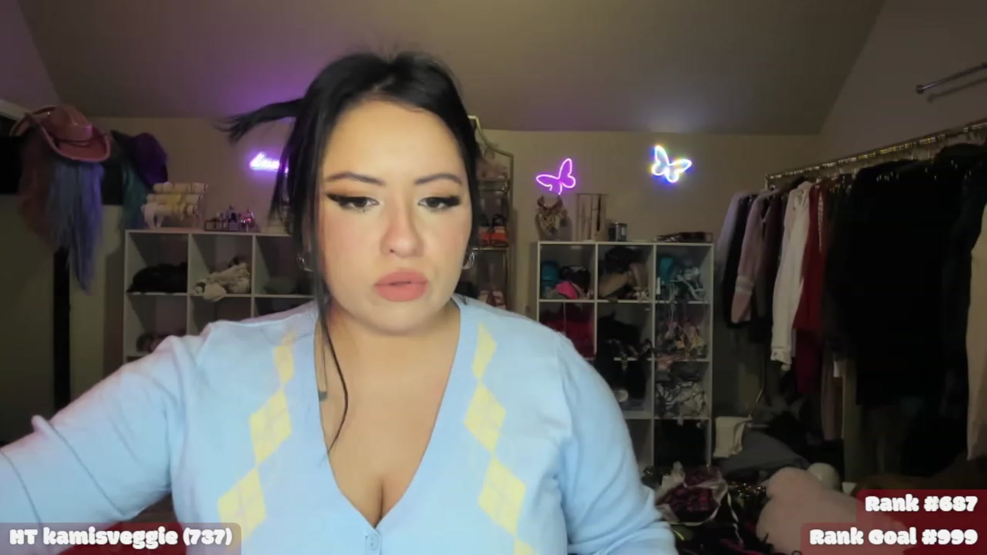 Gallery image thumbnail from Kamila__'s myfreecams stream on, 01/16/2023, 07:41 image 4 of 20