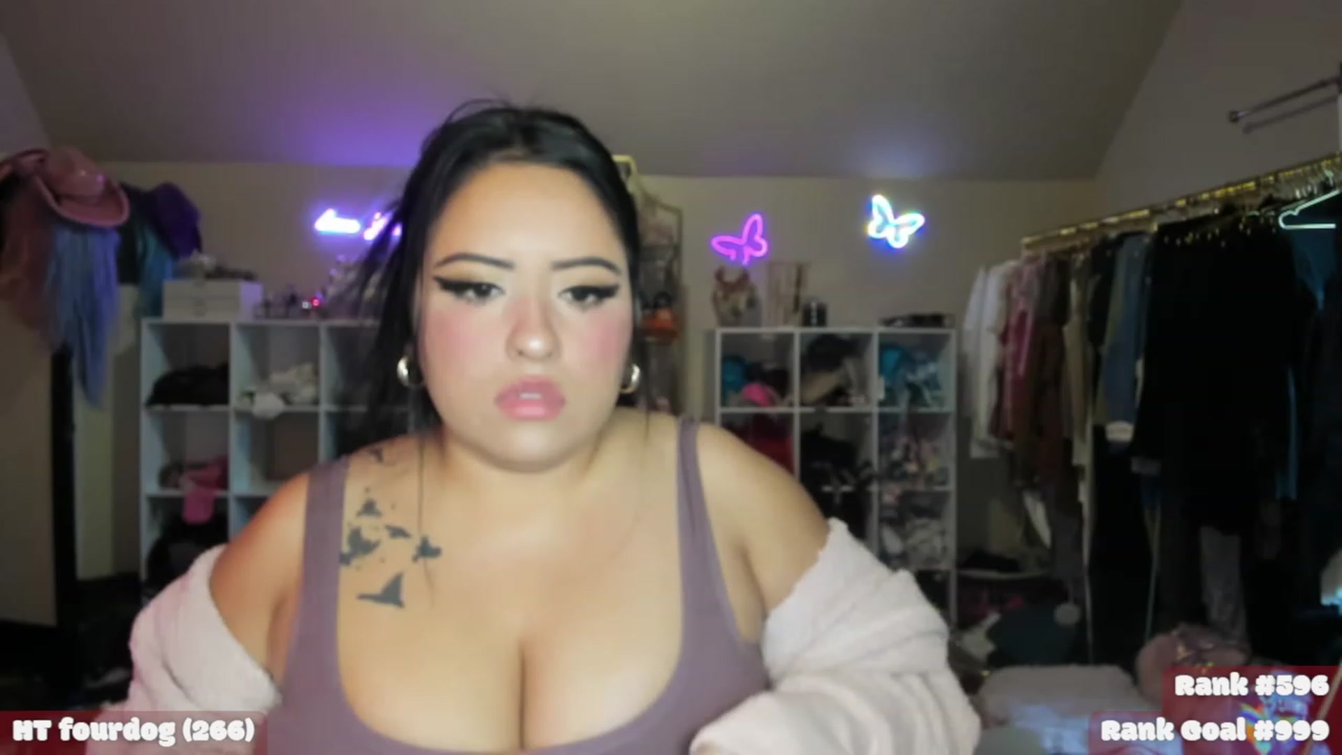 Gallery image thumbnail from Kamila__'s myfreecams stream on, 01/18/2023, 19:32 image 10 of 20