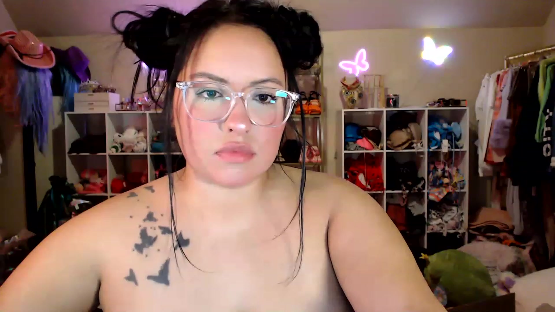 Gallery image thumbnail from Kamila__'s myfreecams stream on, 01/28/2023, 08:21 image 12 of 20