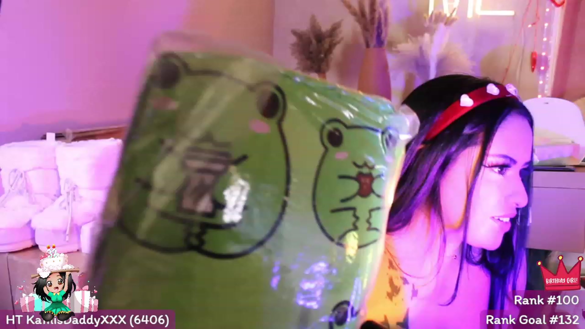 Gallery image thumbnail from Kamila__'s myfreecams stream on, 02/04/2023, 07:57 image 7 of 20