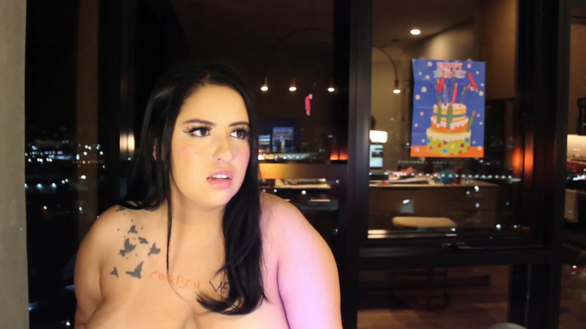 Gallery image thumbnail from Kamila__'s myfreecams stream on, 02/11/2023, 04:59 image 8 of 20
