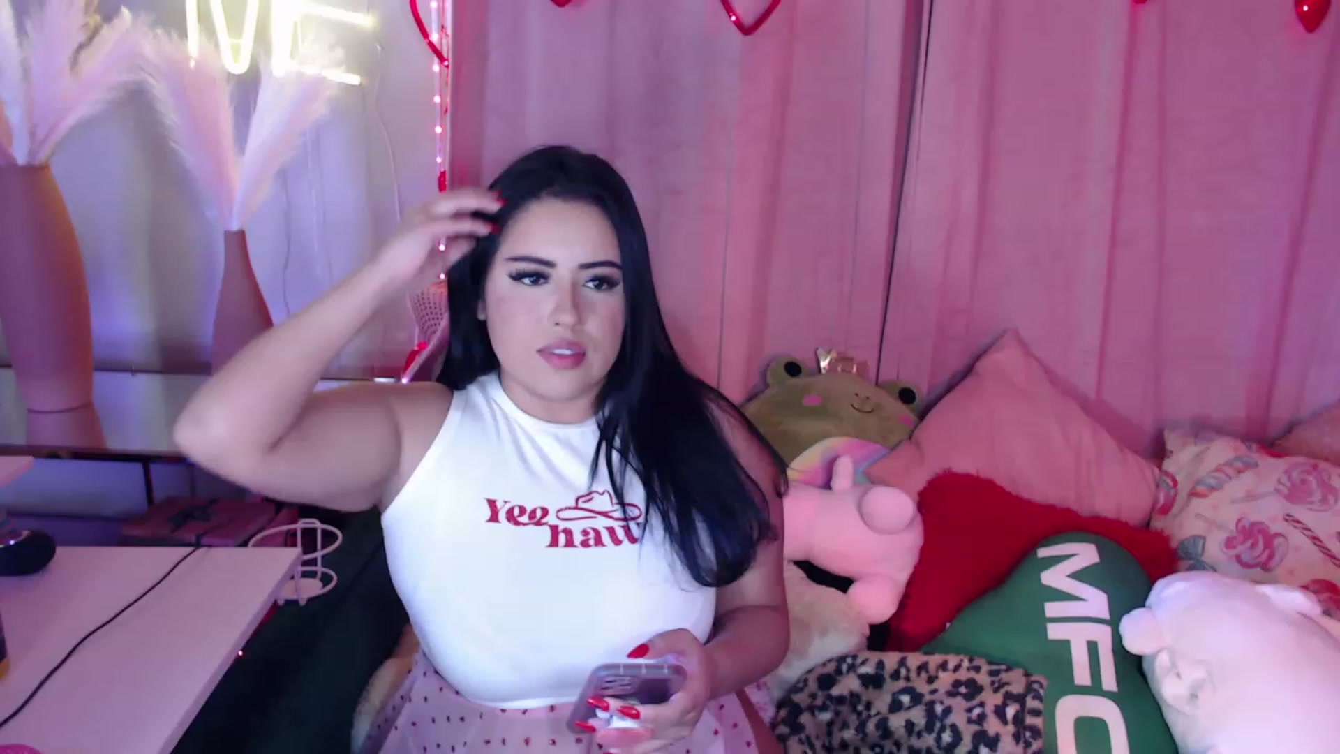 Gallery image thumbnail from Kamila__'s myfreecams stream on, 02/25/2023, 06:38 image 17 of 20