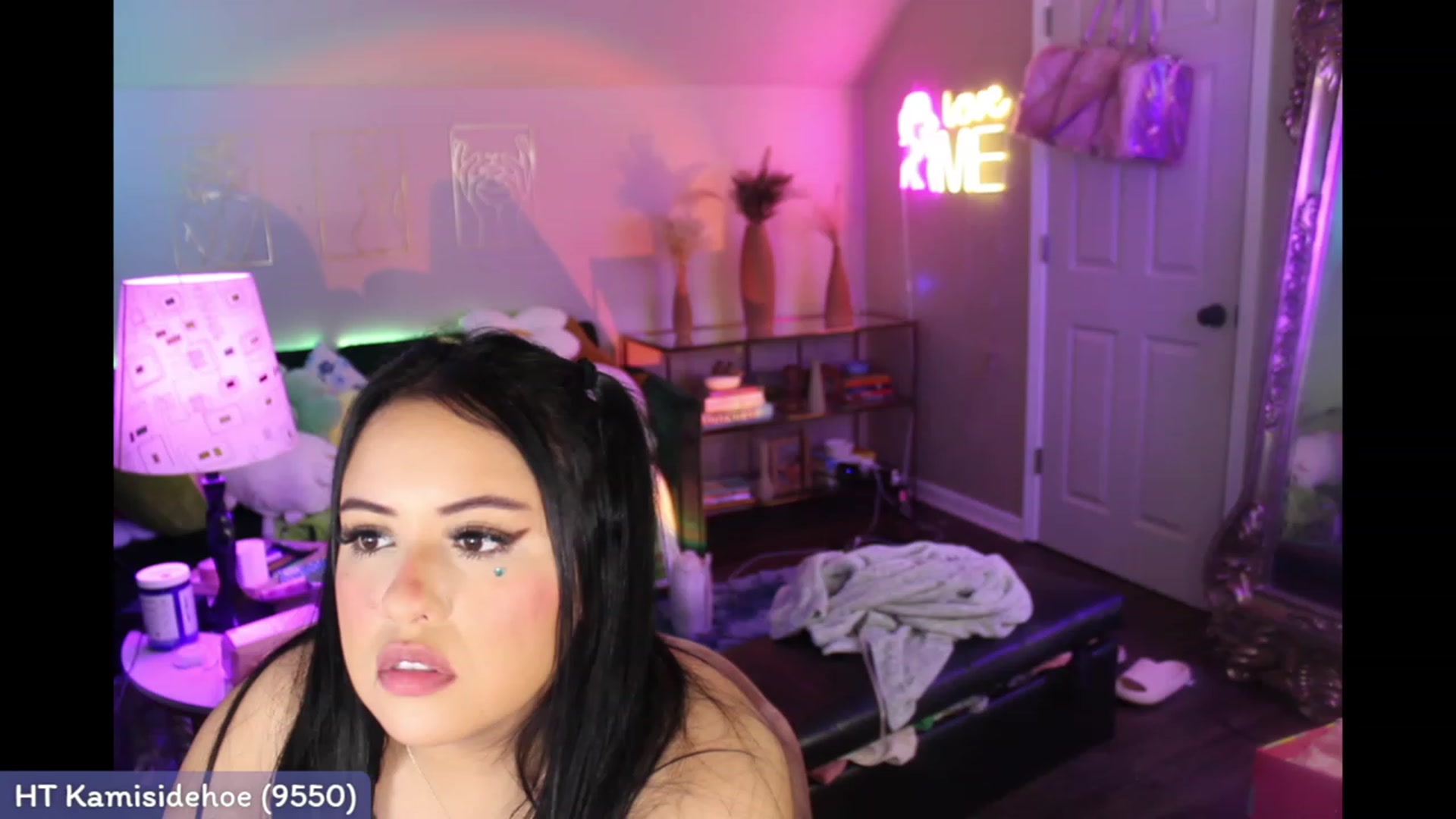 Gallery image thumbnail from Kamila__'s myfreecams stream on, 03/18/2023, 04:00 image 20 of 20