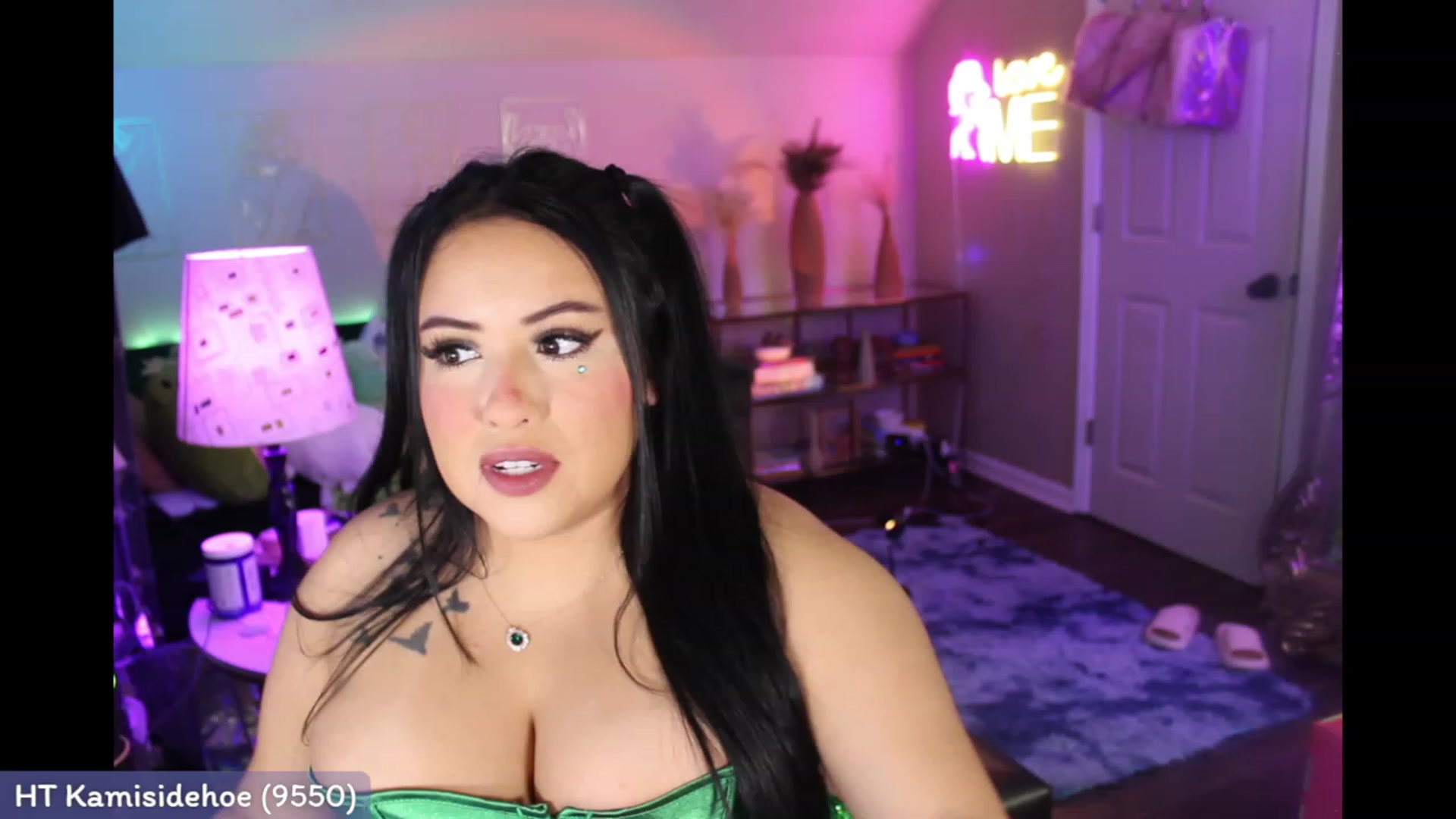 Gallery image thumbnail from Kamila__'s myfreecams stream on, 03/18/2023, 04:00 image 5 of 20