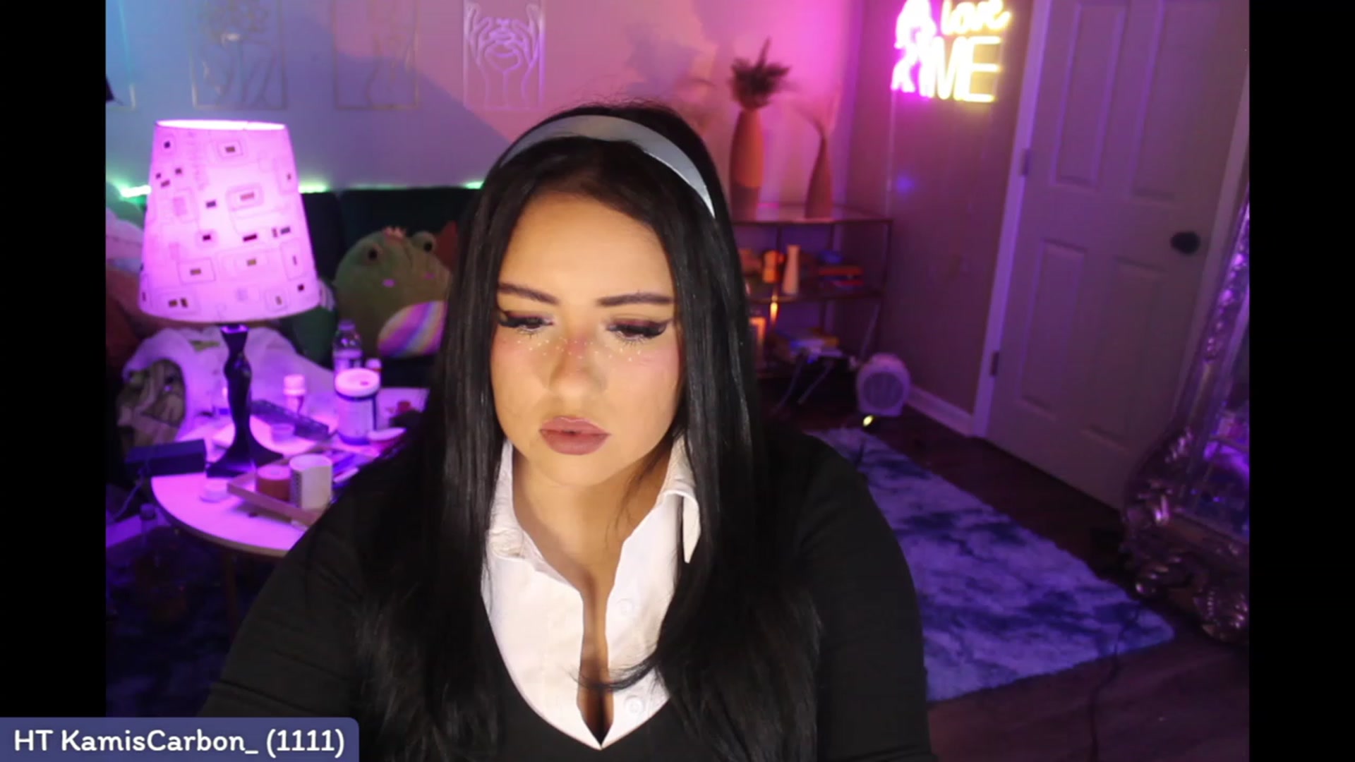 Gallery image thumbnail from Kamila__'s myfreecams stream on, 03/26/2023, 02:45 image 14 of 20