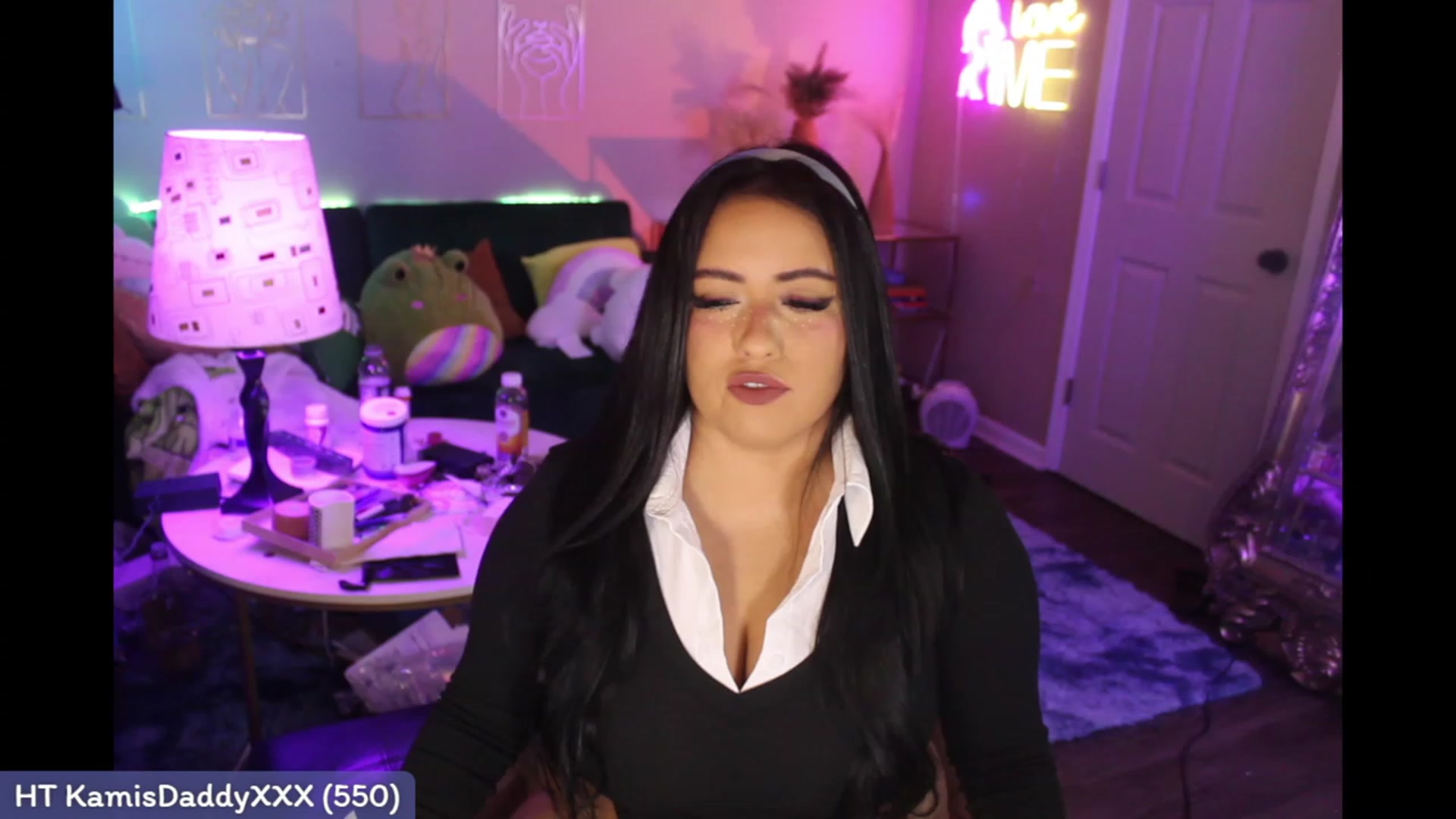 Gallery image thumbnail from Kamila__'s myfreecams stream on, 03/26/2023, 02:45 image 7 of 20