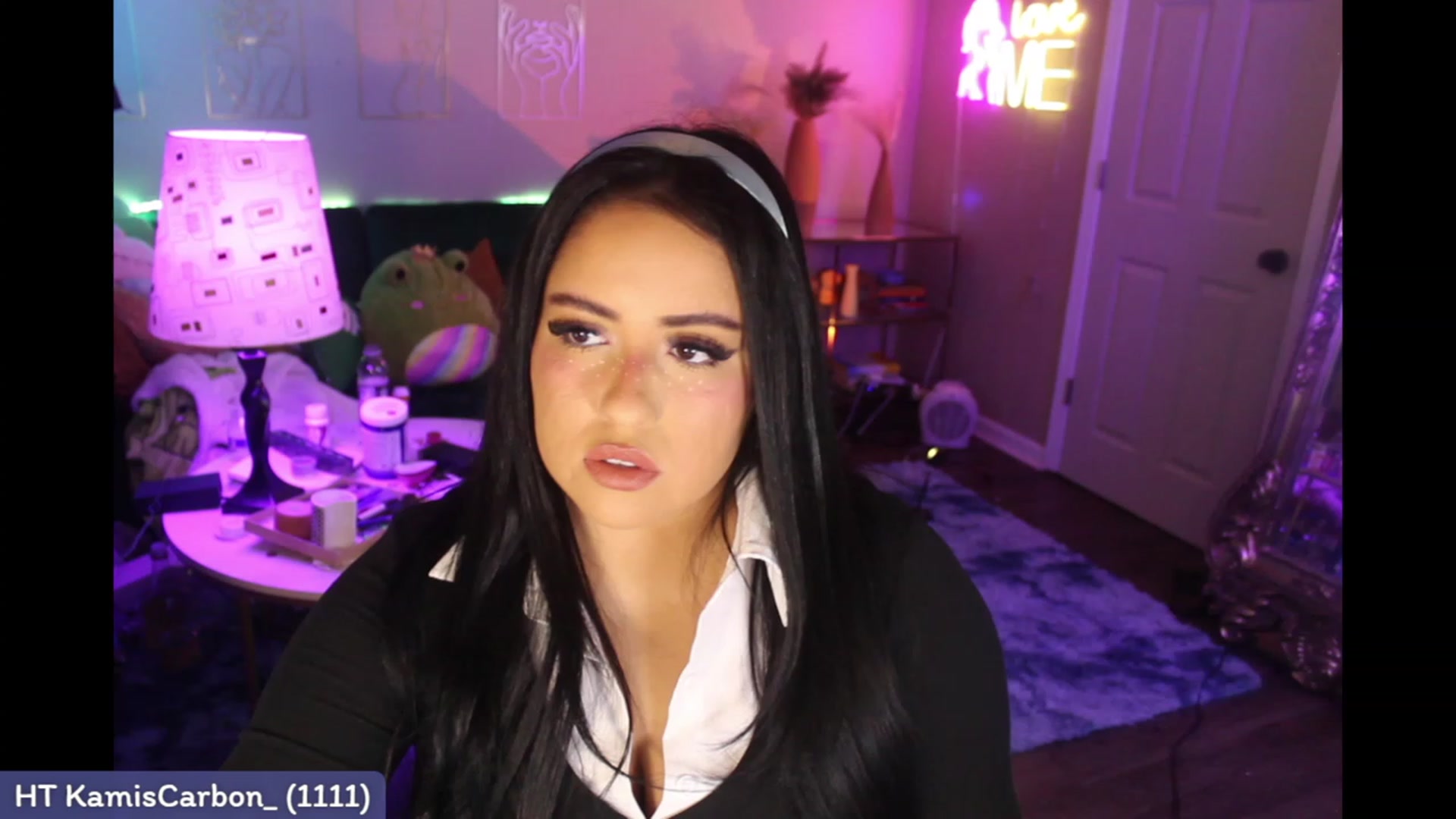 Gallery image thumbnail from Kamila__'s myfreecams stream on, 03/26/2023, 02:45 image 15 of 20
