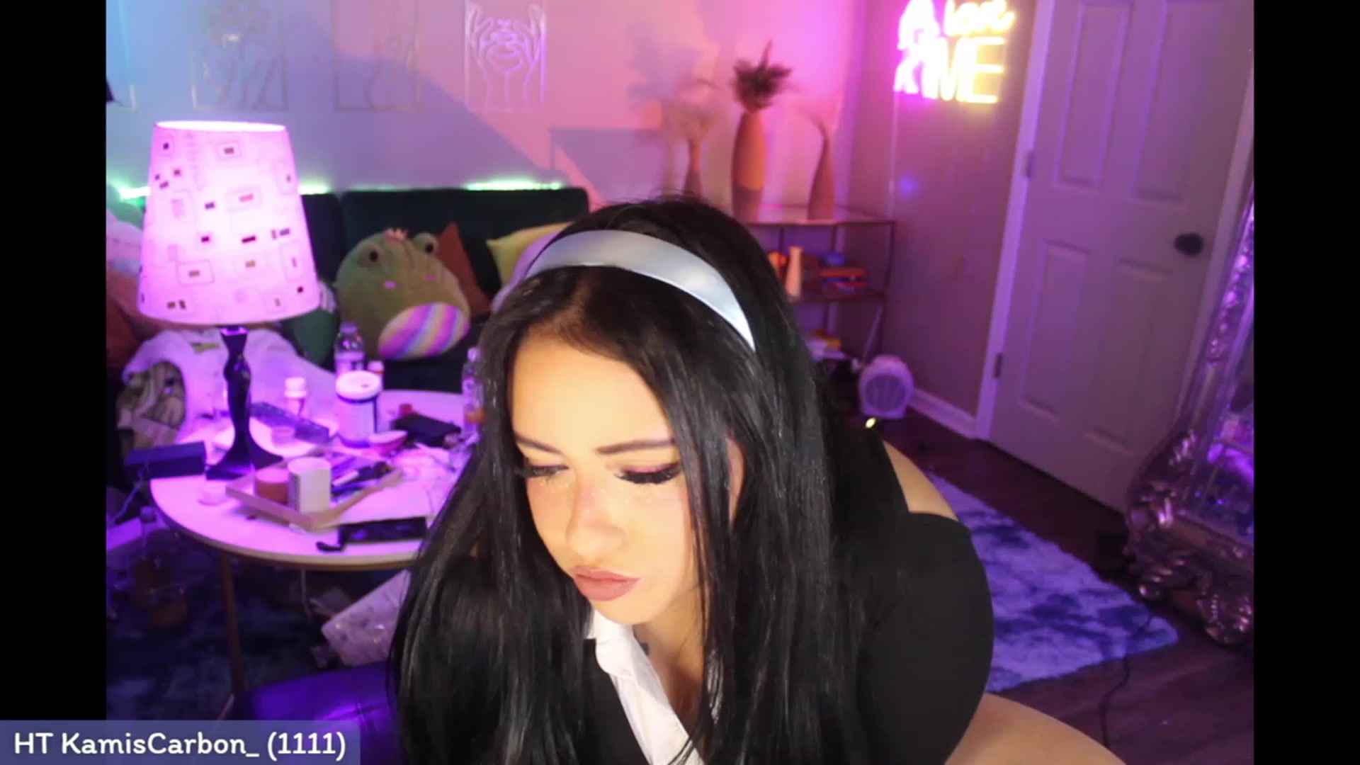Gallery image thumbnail from Kamila__'s myfreecams stream on, 03/26/2023, 02:45 image 13 of 20