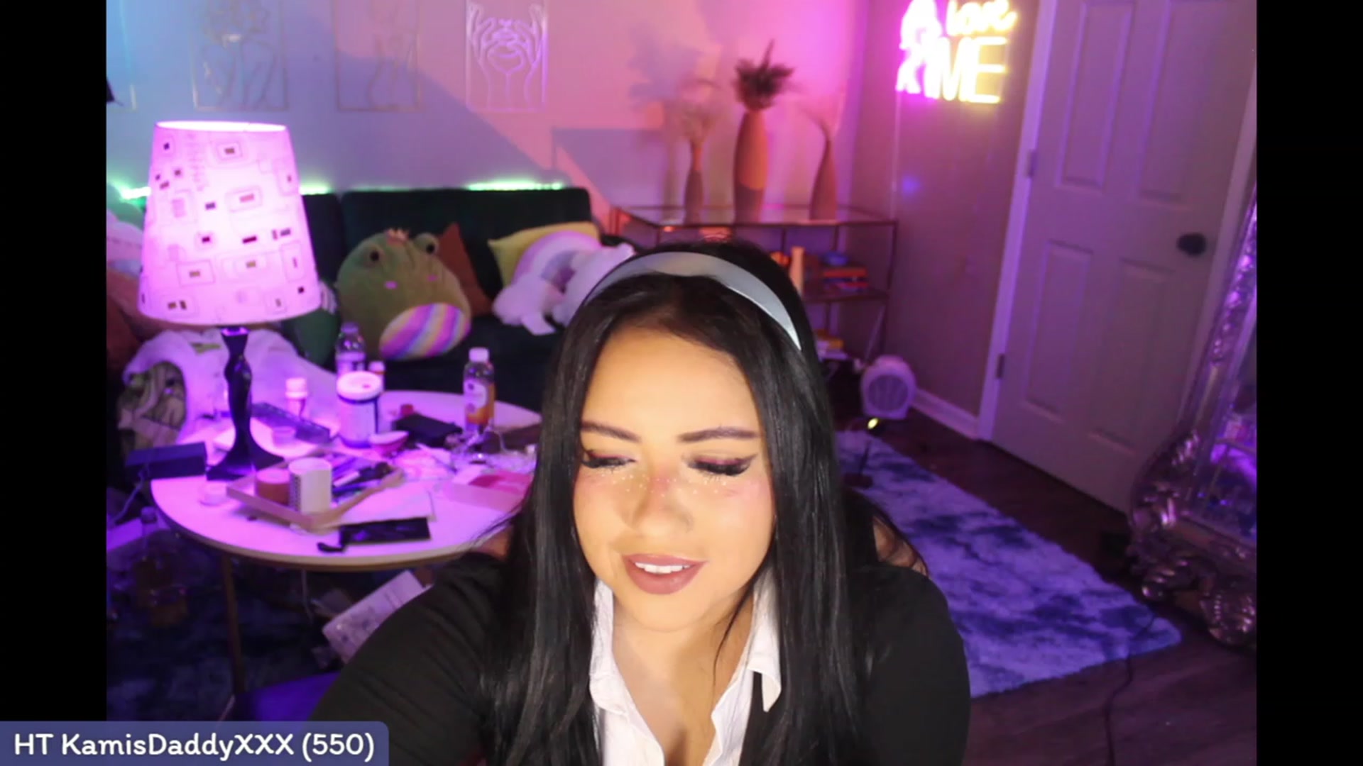 Gallery image thumbnail from Kamila__'s myfreecams stream on, 03/26/2023, 02:45 image 8 of 20