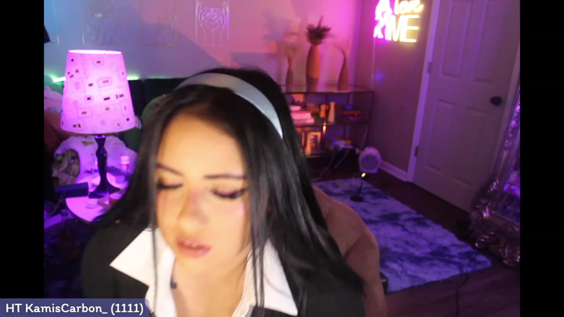 Gallery image thumbnail from Kamila__'s myfreecams stream on, 03/26/2023, 02:45 image 17 of 20