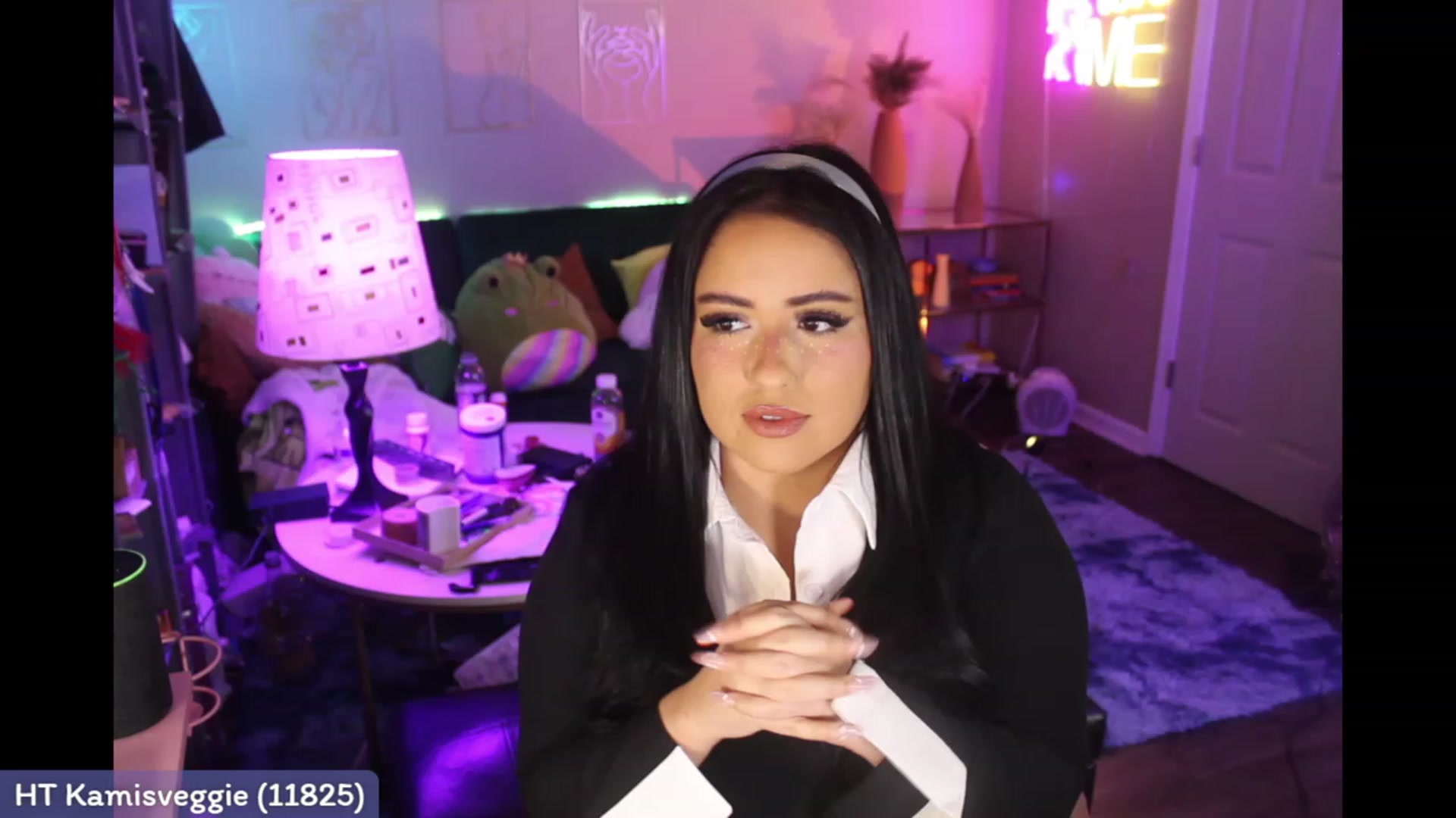 Gallery image thumbnail from Kamila__'s myfreecams stream on, 03/26/2023, 03:18 image 2 of 20