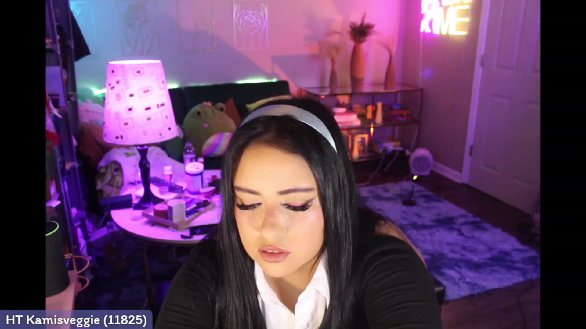 Gallery image thumbnail from Kamila__'s myfreecams stream on, 03/26/2023, 03:18 image 3 of 20