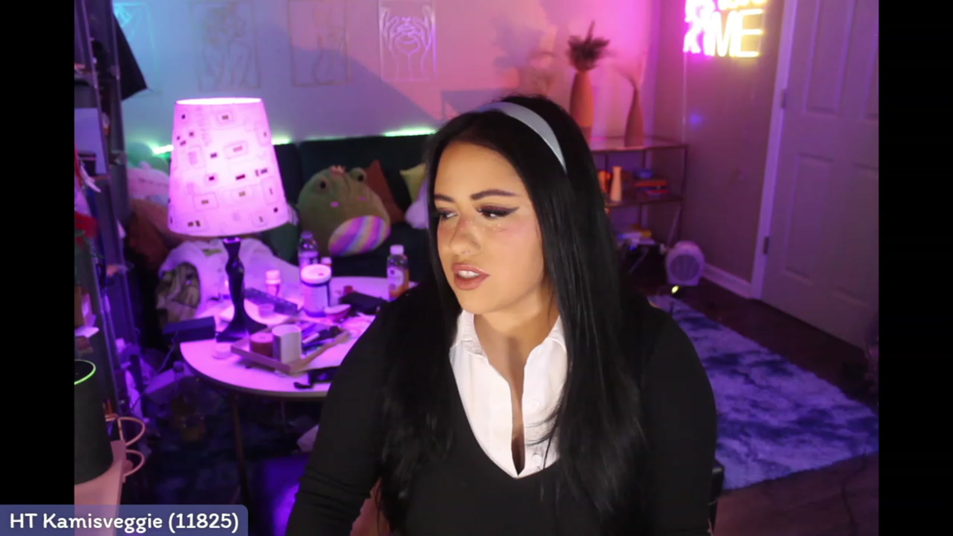 Gallery image thumbnail from Kamila__'s myfreecams stream on, 03/26/2023, 03:18 image 1 of 20