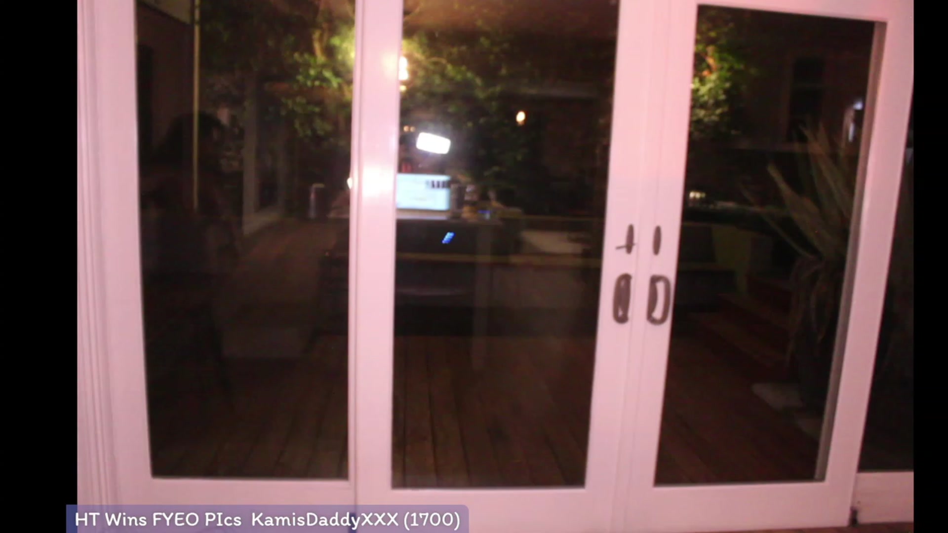 Gallery image thumbnail from Kamila__'s myfreecams stream on, 03/30/2023, 24:30 image 17 of 20