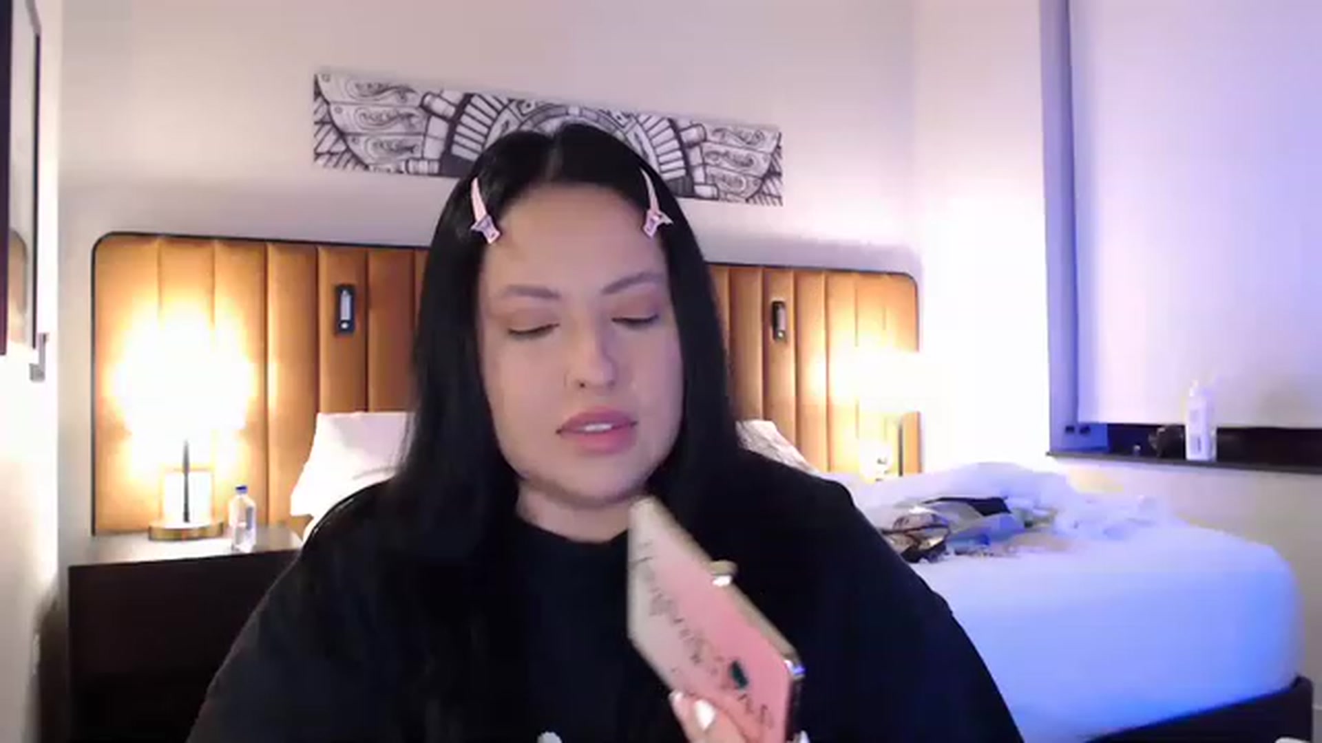 Gallery image thumbnail from Kamila__'s myfreecams stream on, 04/22/2023, 02:52 image 16 of 20