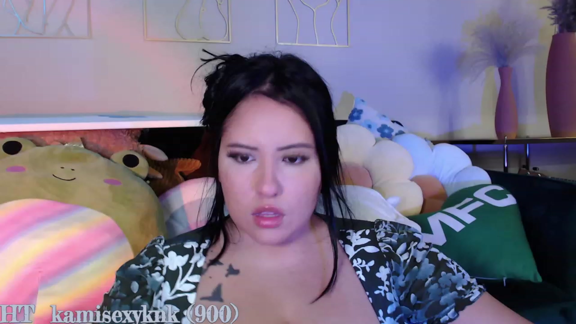 Gallery image thumbnail from Kamila__'s myfreecams stream on, 05/02/2023, 02:48 image 5 of 20