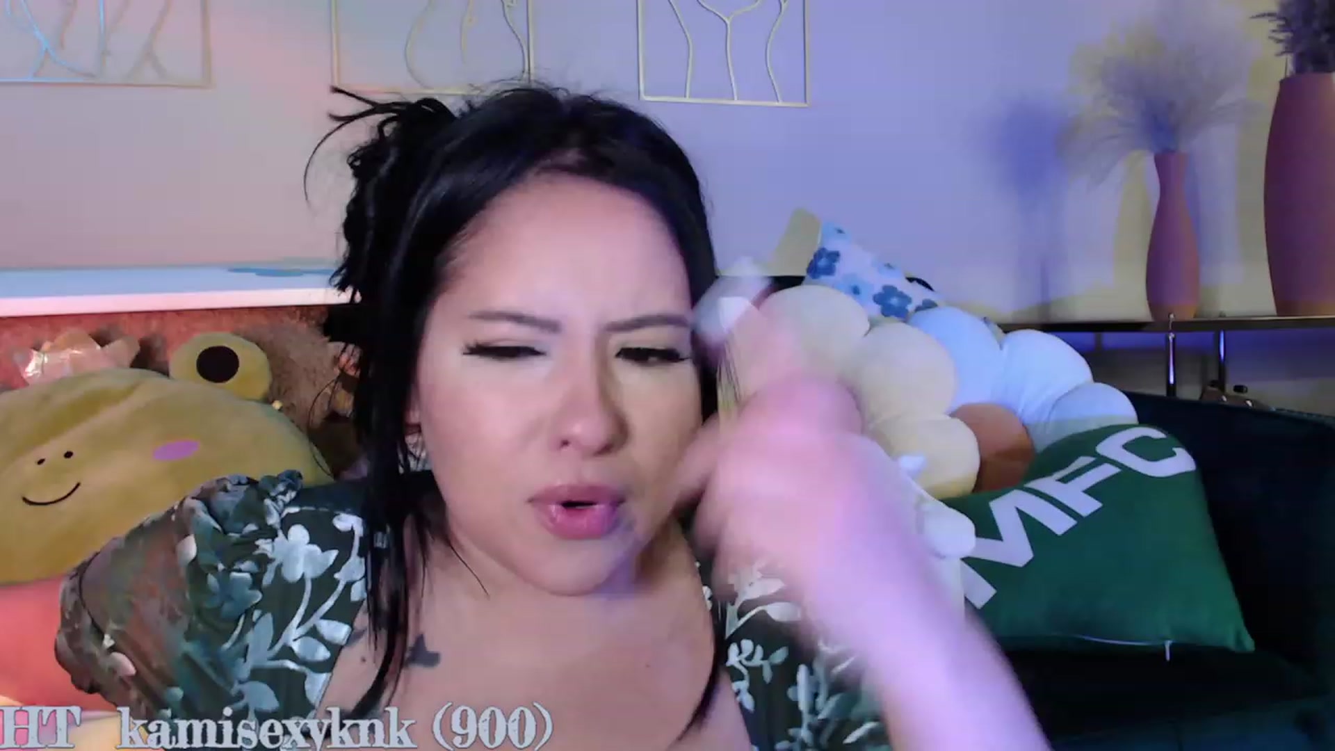 Gallery image thumbnail from Kamila__'s myfreecams stream on, 05/02/2023, 02:48 image 9 of 20
