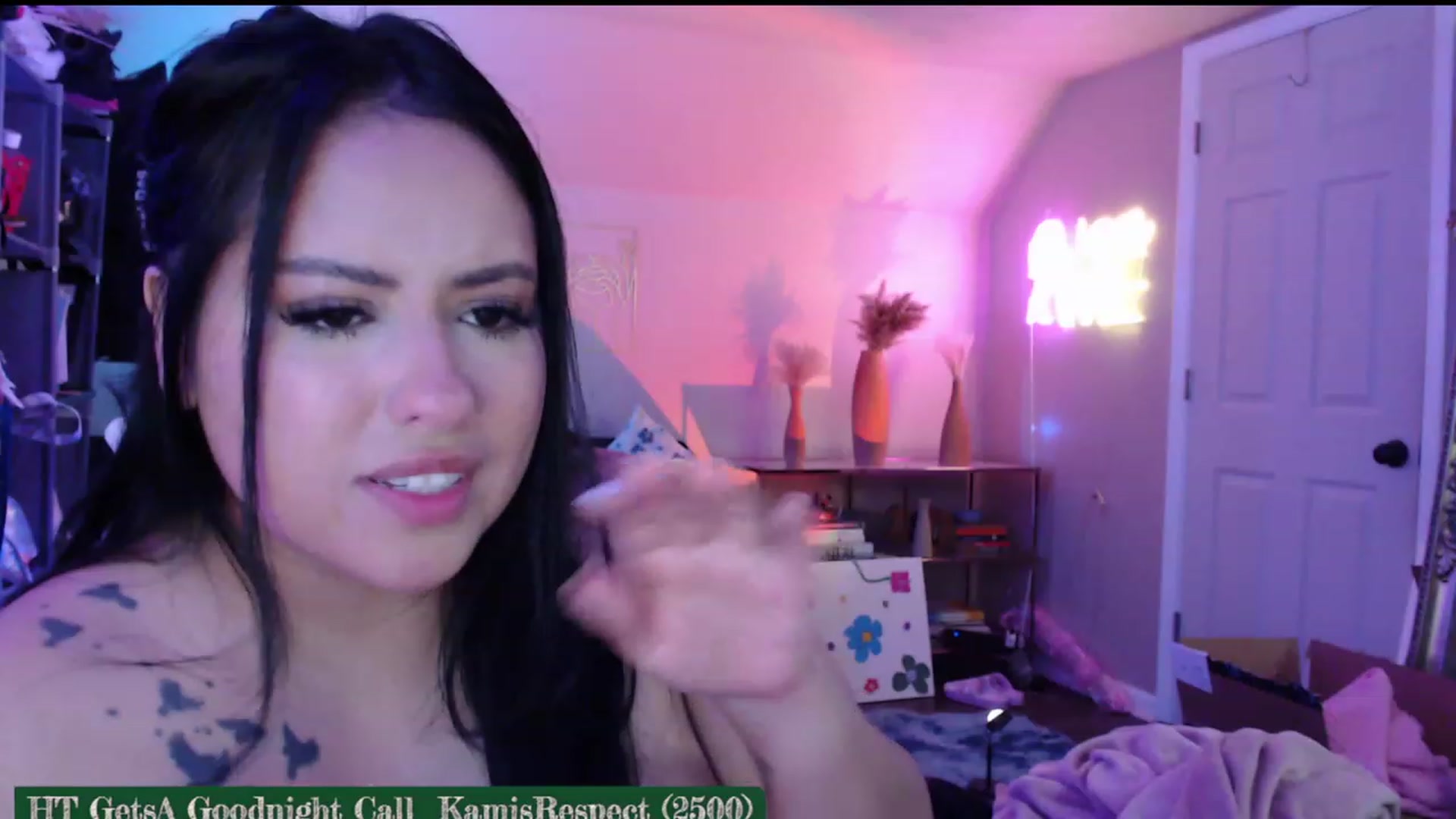 Gallery image thumbnail from Kamila__'s myfreecams stream on, 05/14/2023, 08:20 image 18 of 20