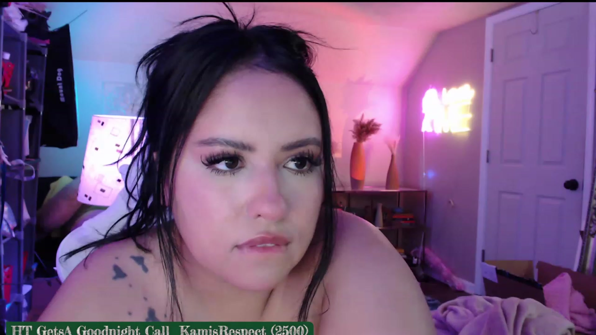 Gallery image thumbnail from Kamila__'s myfreecams stream on, 05/14/2023, 08:20 image 11 of 20